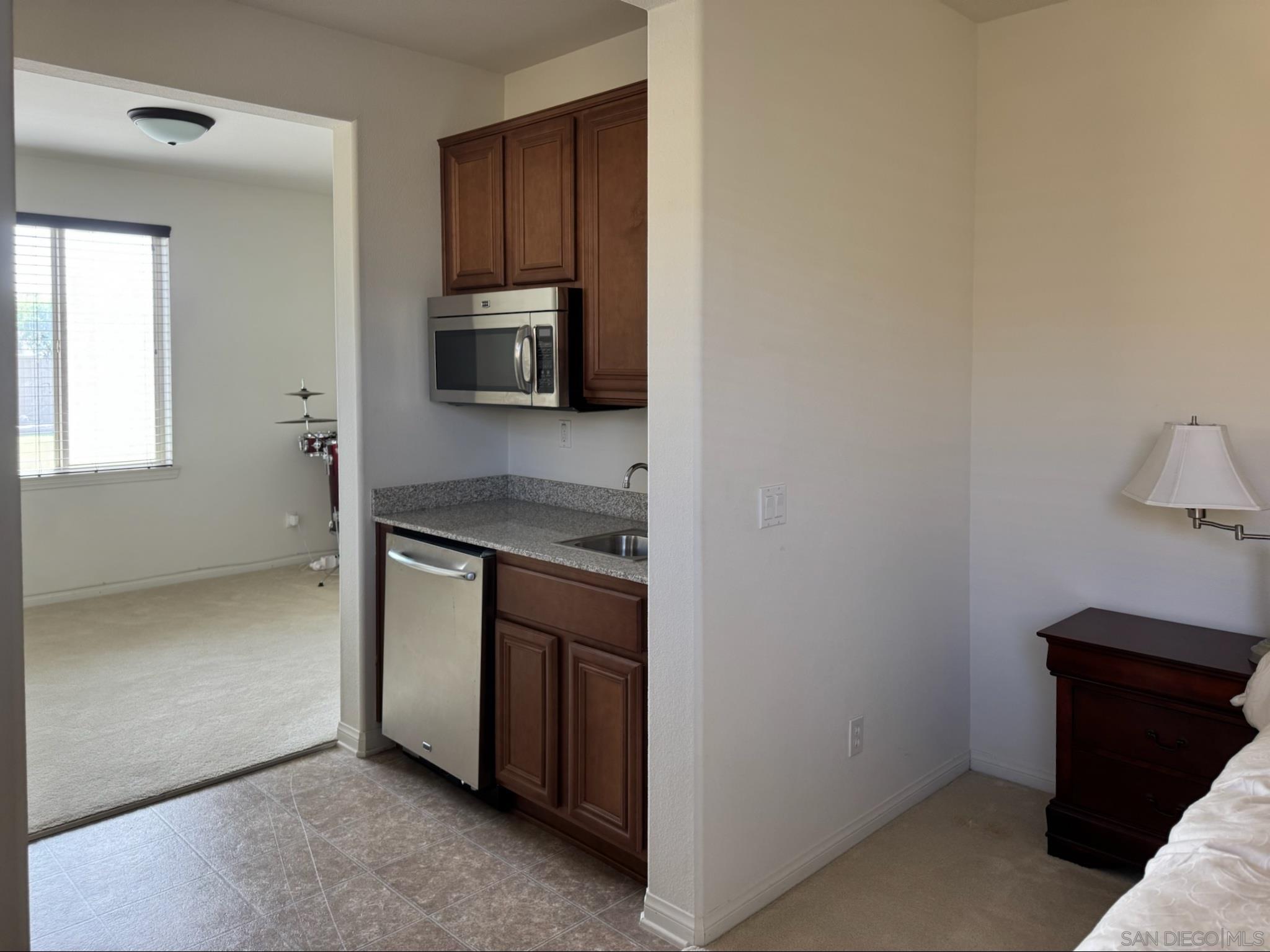 Detail Gallery Image 16 of 45 For 1926  Corte Escena, Chula Vista,  CA 91914 - 5 Beds | 3/1 Baths