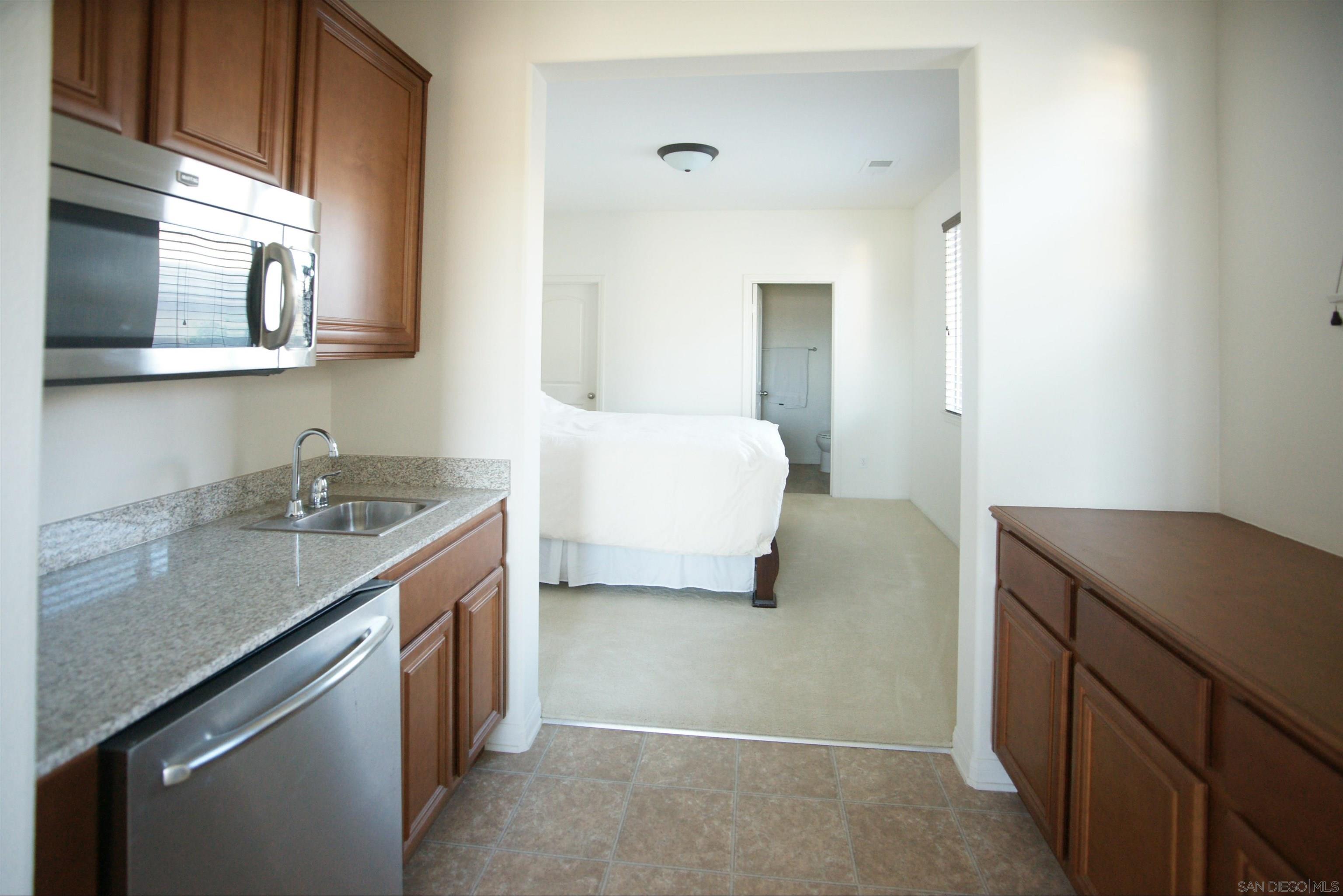 Detail Gallery Image 17 of 53 For 1926  Corte Escena, Chula Vista,  CA 91914 - 5 Beds | 3/1 Baths