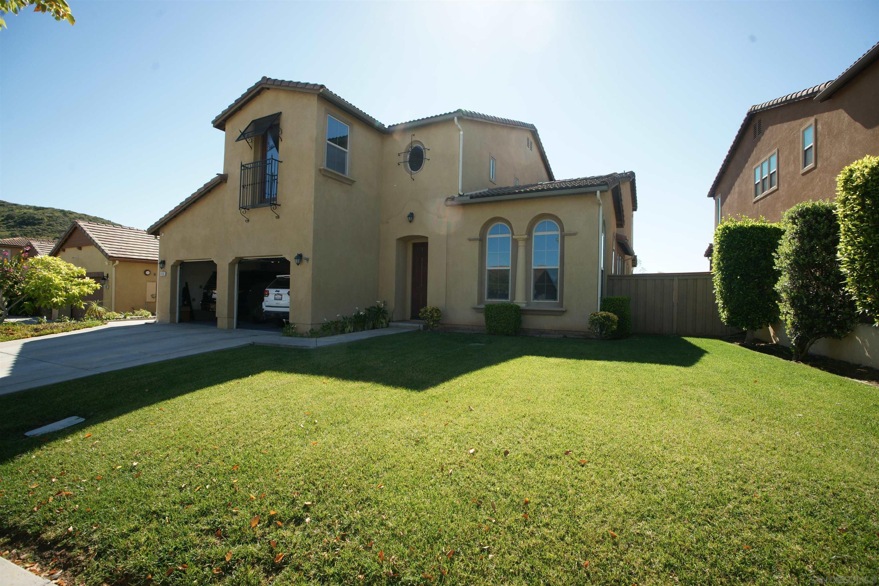 Detail Gallery Image 3 of 53 For 1926  Corte Escena, Chula Vista,  CA 91914 - 5 Beds | 3/1 Baths