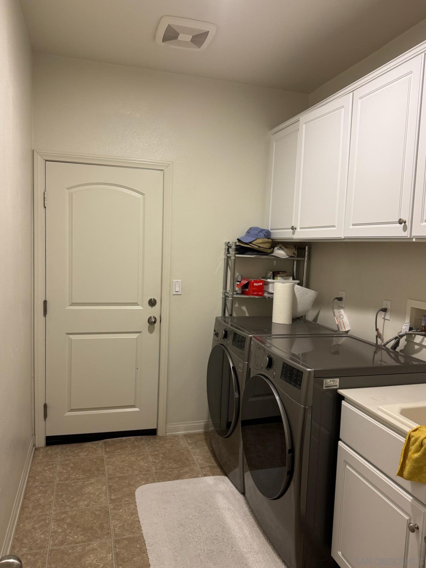 Detail Gallery Image 22 of 53 For 1926  Corte Escena, Chula Vista,  CA 91914 - 5 Beds | 3/1 Baths