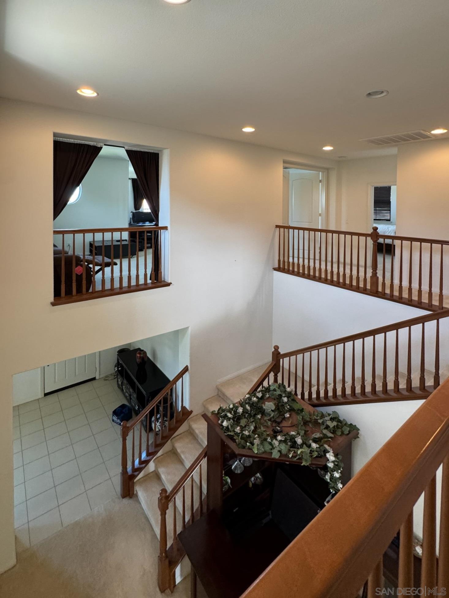 Detail Gallery Image 24 of 45 For 1926  Corte Escena, Chula Vista,  CA 91914 - 5 Beds | 3/1 Baths