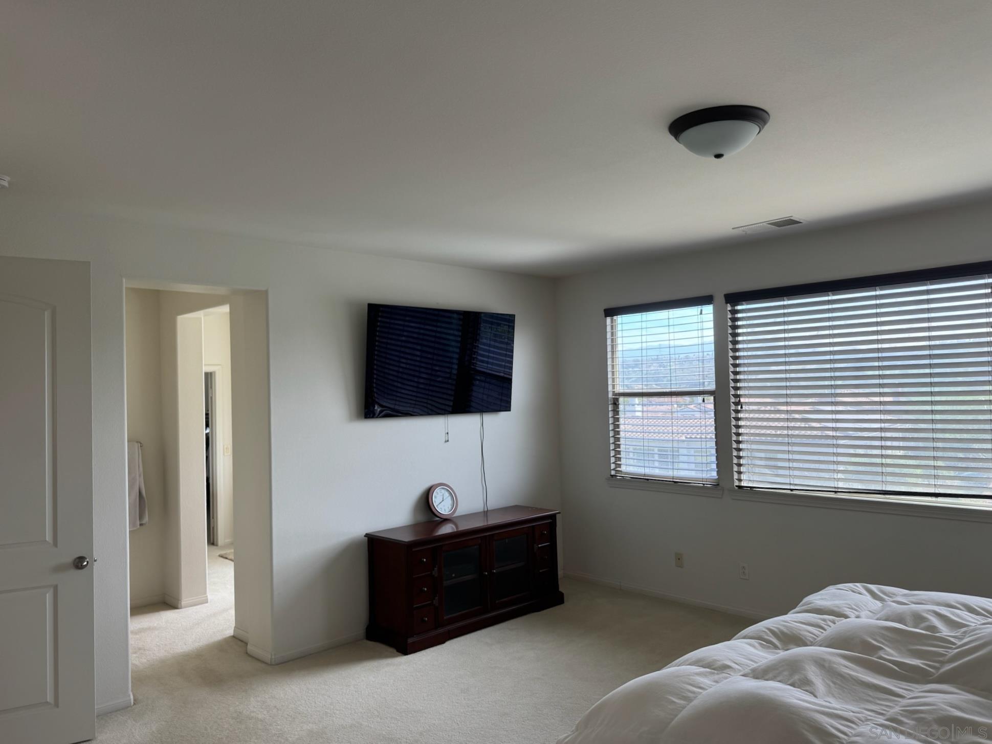 Detail Gallery Image 26 of 45 For 1926  Corte Escena, Chula Vista,  CA 91914 - 5 Beds | 3/1 Baths