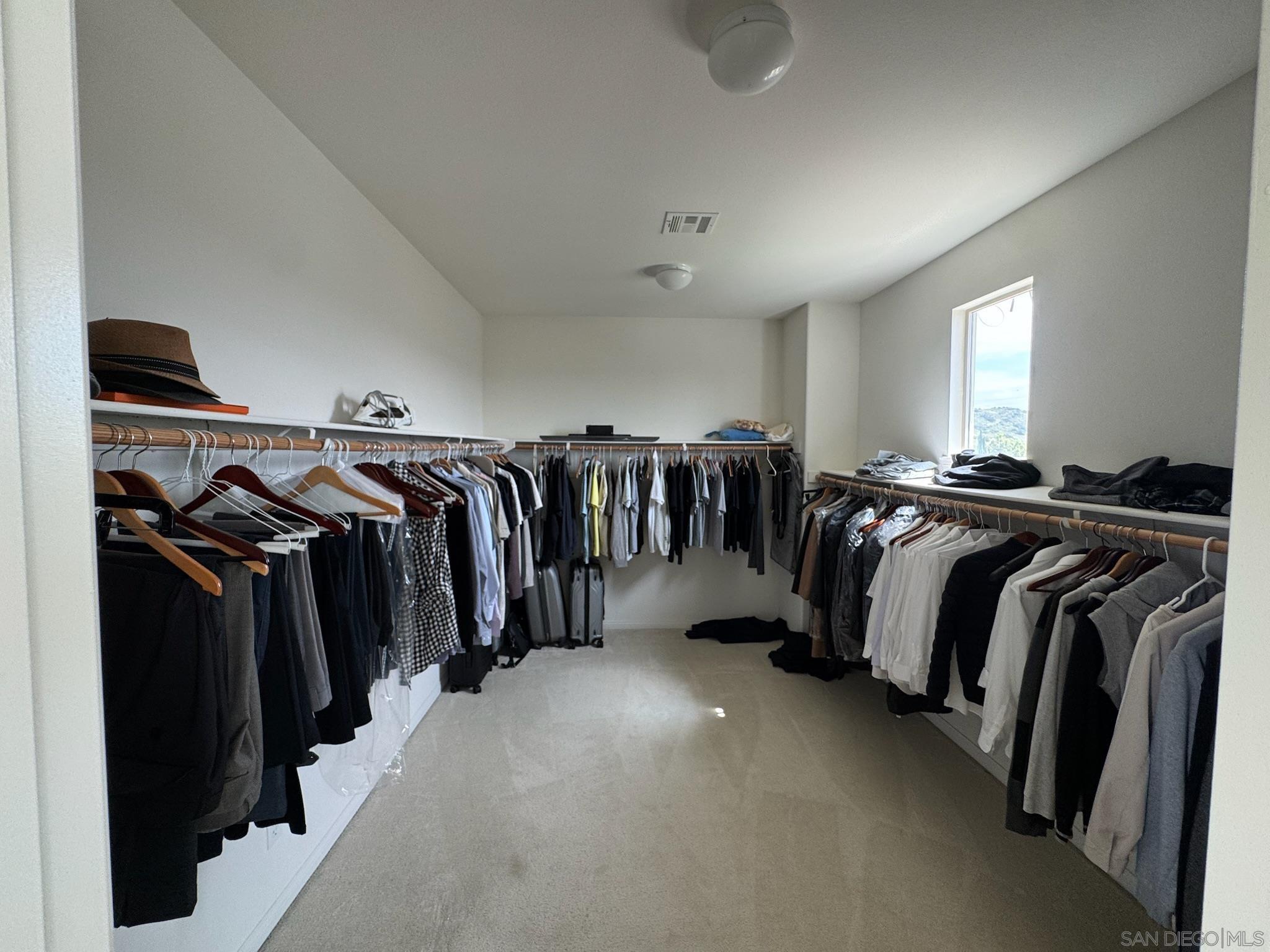 Detail Gallery Image 27 of 45 For 1926  Corte Escena, Chula Vista,  CA 91914 - 5 Beds | 3/1 Baths