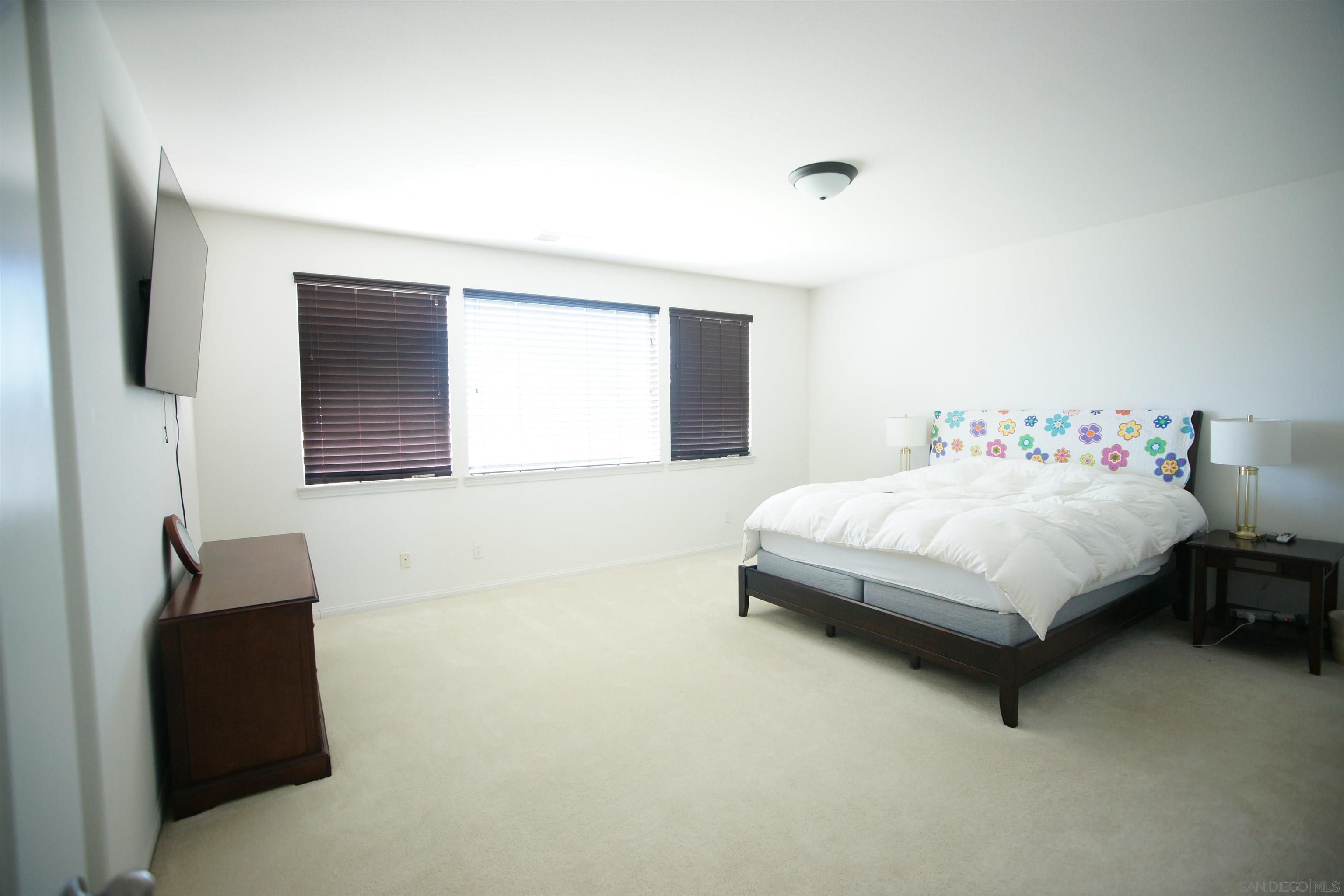 Detail Gallery Image 27 of 53 For 1926  Corte Escena, Chula Vista,  CA 91914 - 5 Beds | 3/1 Baths