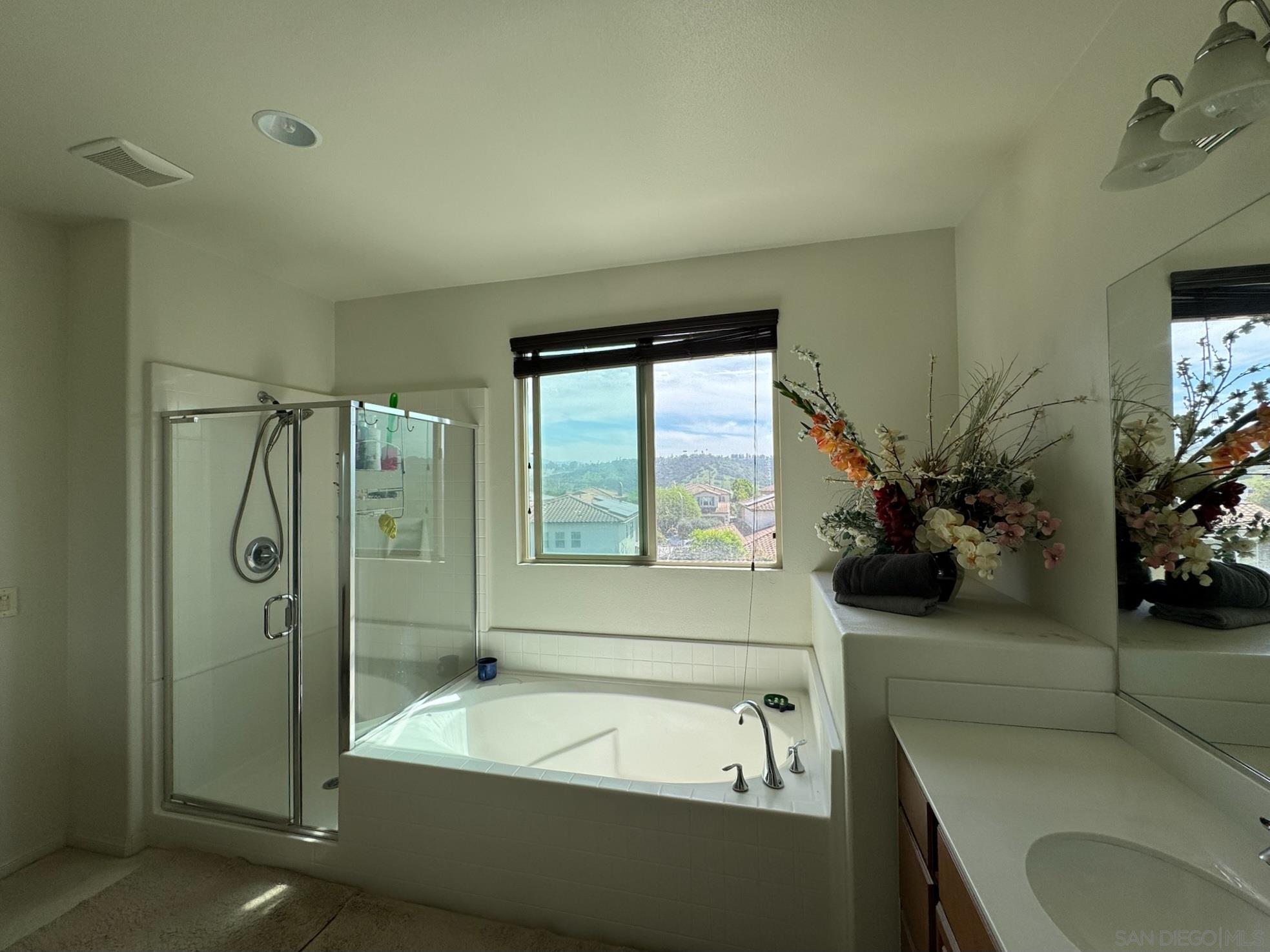 Detail Gallery Image 31 of 45 For 1926  Corte Escena, Chula Vista,  CA 91914 - 5 Beds | 3/1 Baths