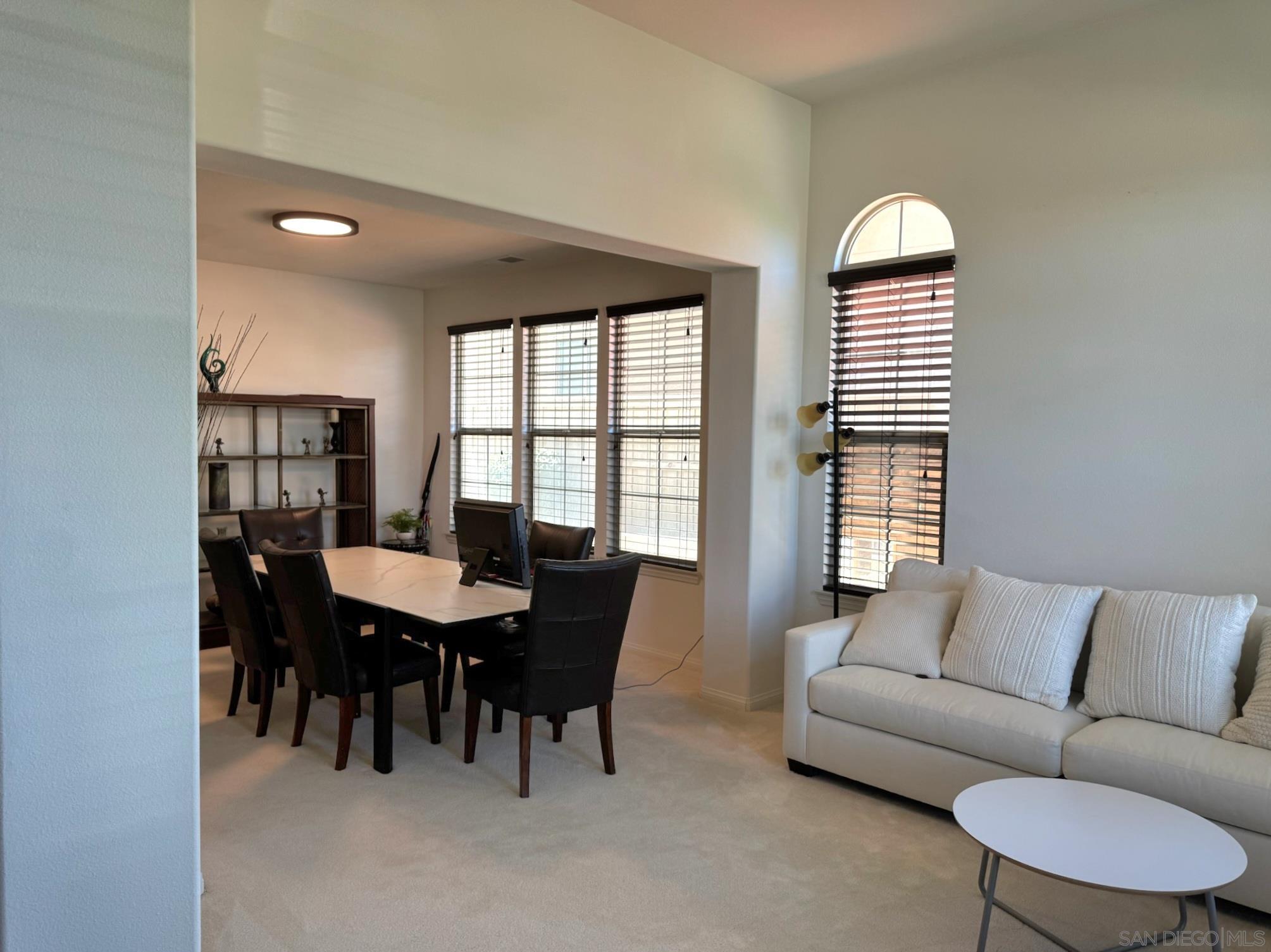 Detail Gallery Image 5 of 45 For 1926  Corte Escena, Chula Vista,  CA 91914 - 5 Beds | 3/1 Baths