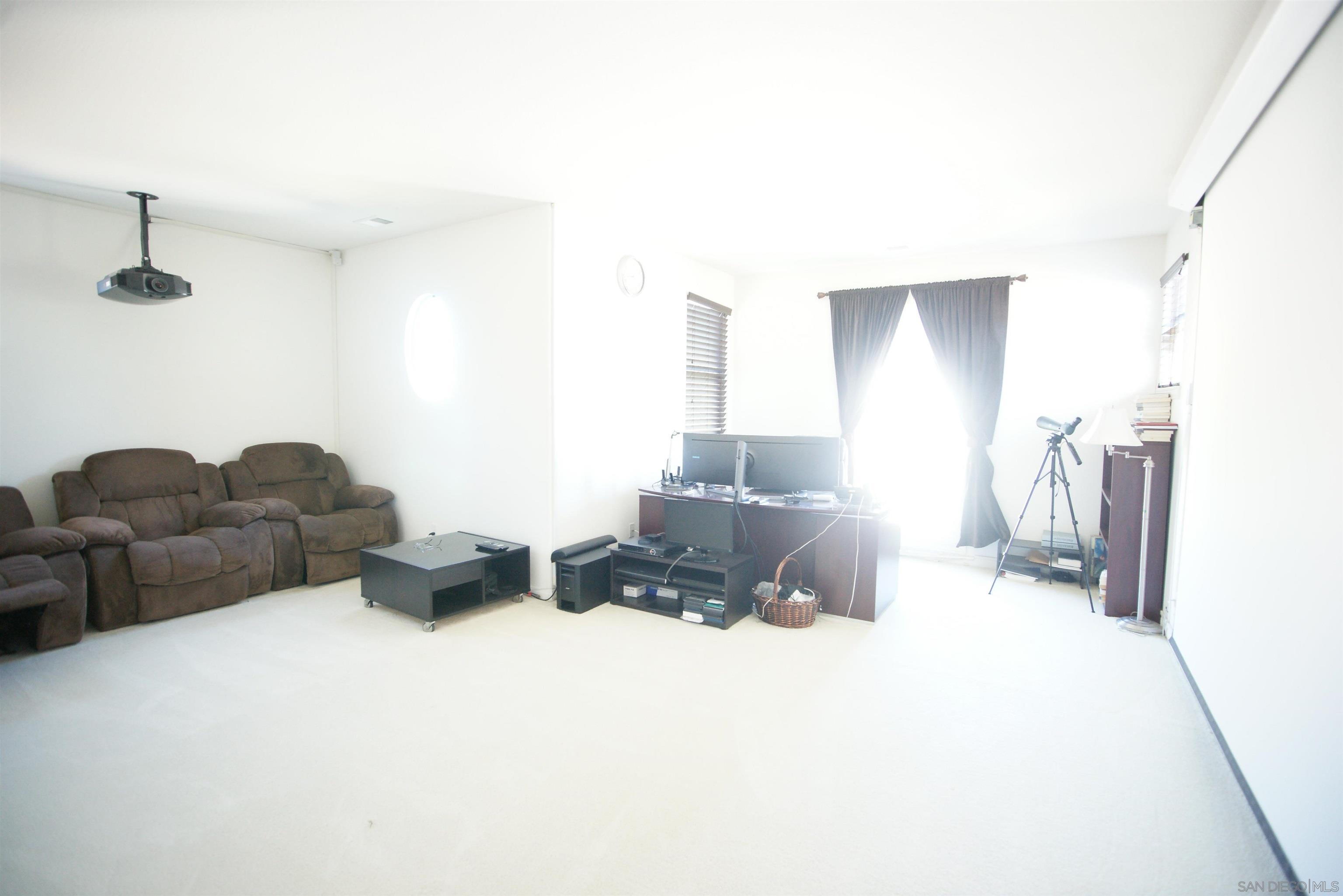 Detail Gallery Image 44 of 53 For 1926  Corte Escena, Chula Vista,  CA 91914 - 5 Beds | 3/1 Baths