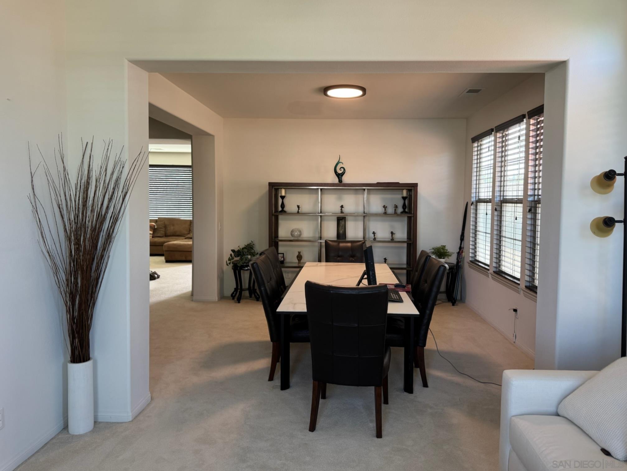 Detail Gallery Image 9 of 45 For 1926  Corte Escena, Chula Vista,  CA 91914 - 5 Beds | 3/1 Baths