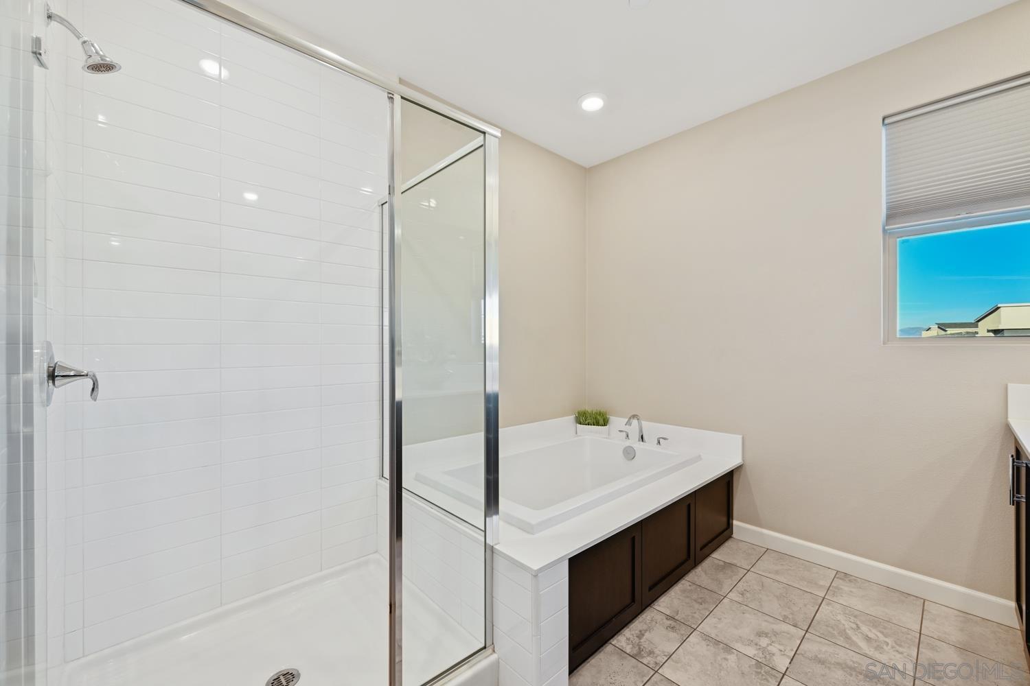 Detail Gallery Image 13 of 27 For 1830  Ascella Dr  #6,  Chula Vista,  CA 91915 - 4 Beds | 3/1 Baths
