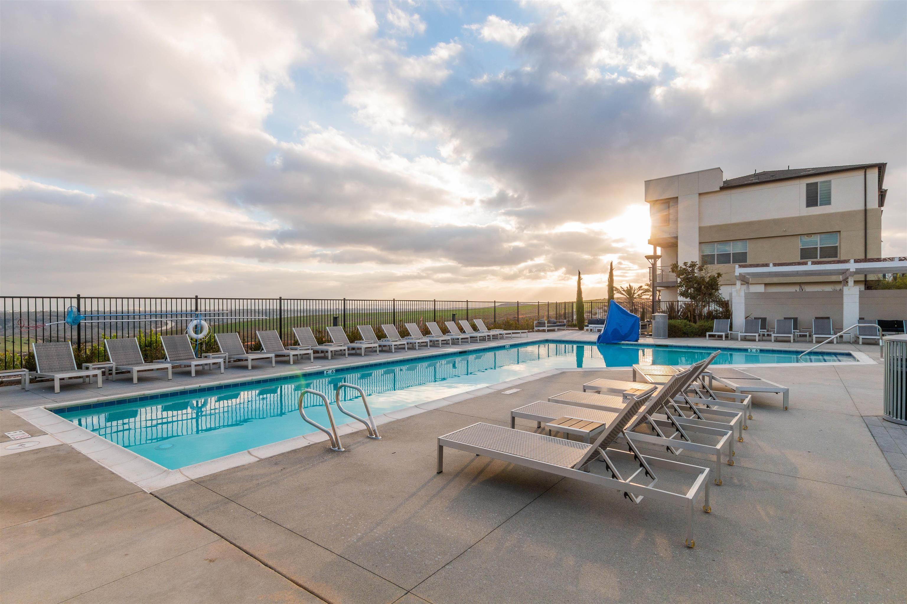 Detail Gallery Image 22 of 27 For 1830  Ascella Dr  #6,  Chula Vista,  CA 91915 - 4 Beds | 3/1 Baths