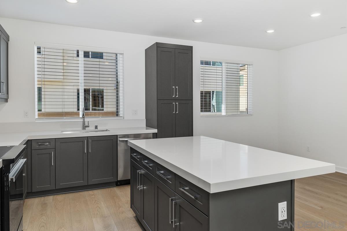 Detail Gallery Image 9 of 31 For 14368  Savannah Ct, San Diego,  CA 92128 - 4 Beds | 2/1 Baths