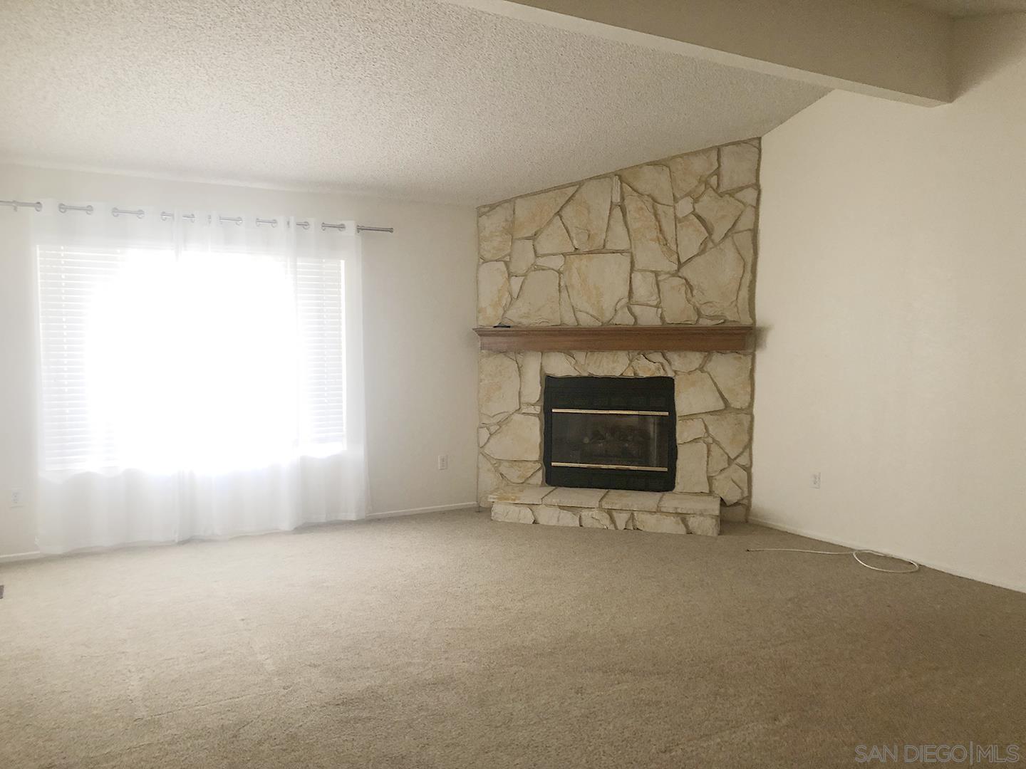 Detail Gallery Image 2 of 12 For 3449  Don Carlos Drive, Carlsbad,  CA 92010 - 3 Beds | 2 Baths