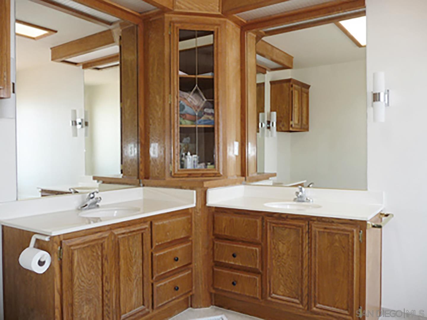 Detail Gallery Image 7 of 12 For 3449  Don Carlos Drive, Carlsbad,  CA 92010 - 3 Beds | 2 Baths