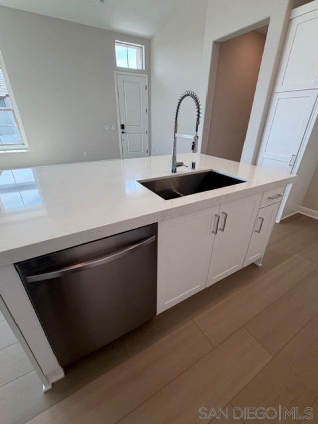 Detail Gallery Image 13 of 51 For 12486  Miranda Way, San Diego,  CA 92129 - 4 Beds | 3 Baths