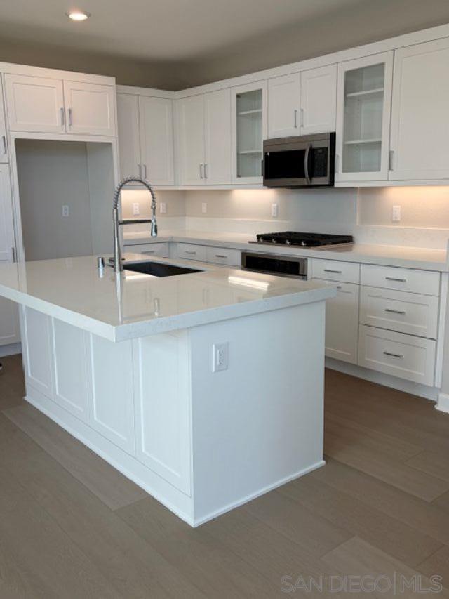 Detail Gallery Image 9 of 51 For 12486  Miranda Way, San Diego,  CA 92129 - 4 Beds | 3 Baths