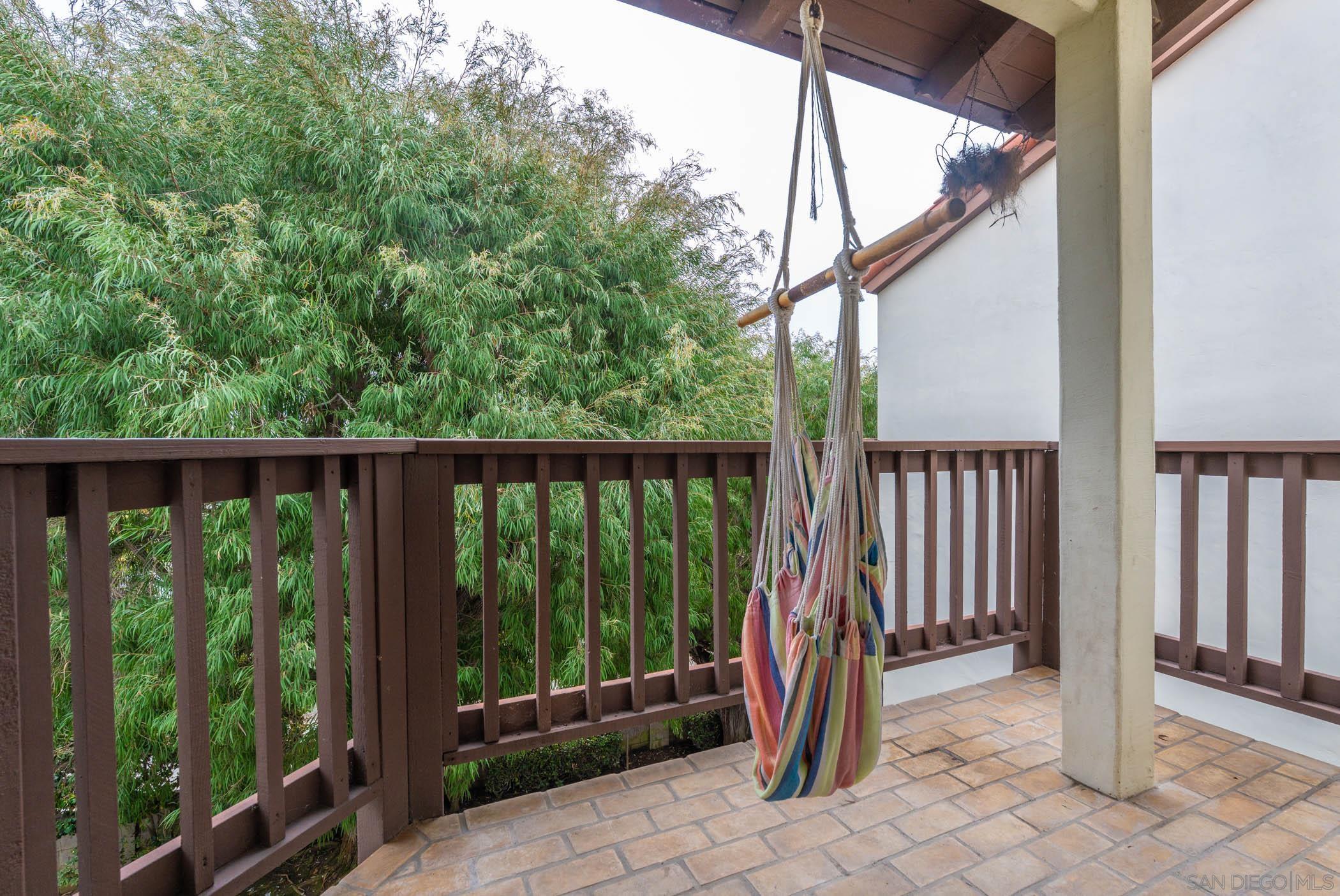 Detail Gallery Image 17 of 40 For 175  Maple Ave  #4,  Carlsbad,  CA 92008 - 2 Beds | 2/1 Baths