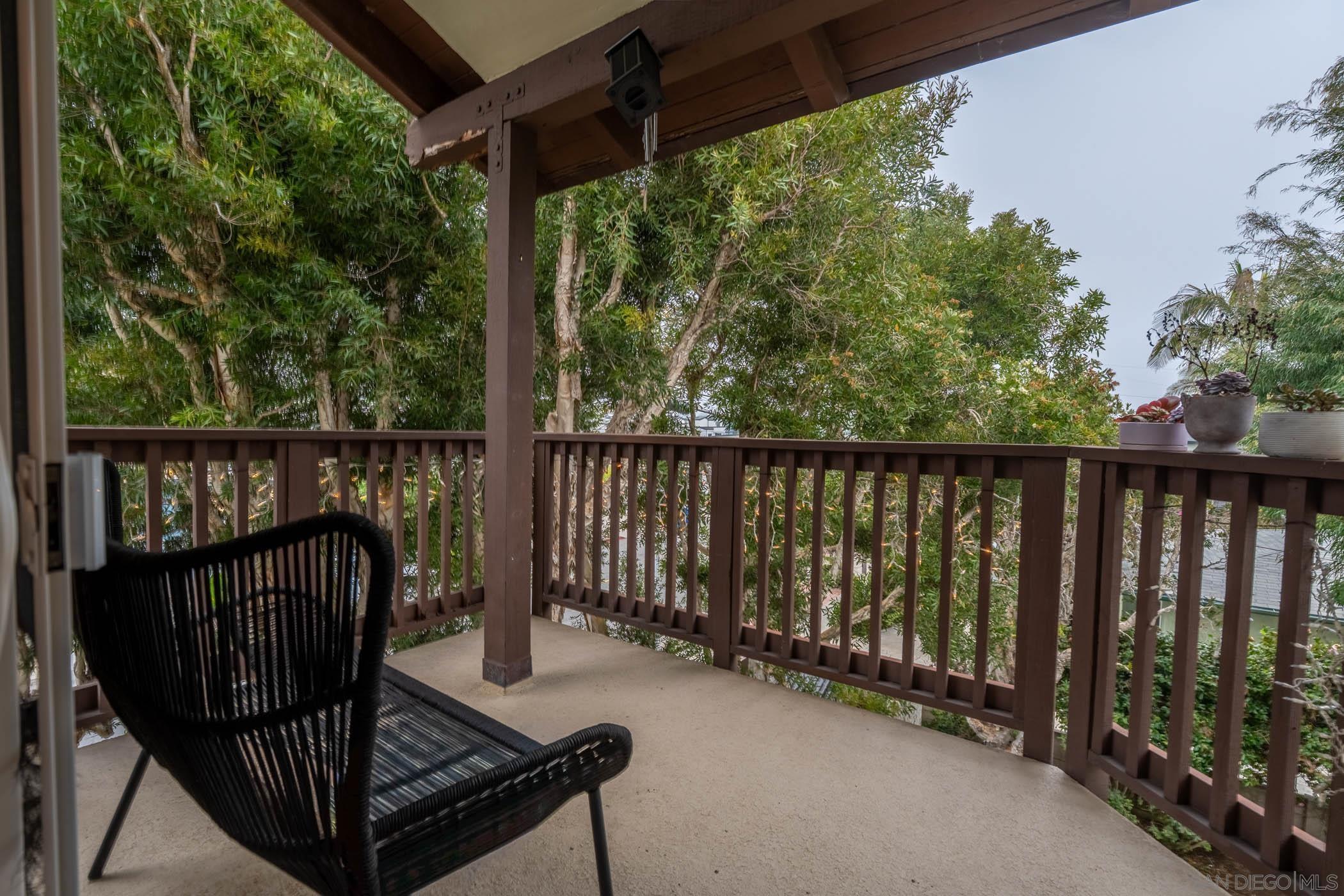 Detail Gallery Image 10 of 40 For 175  Maple Ave  #4,  Carlsbad,  CA 92008 - 2 Beds | 2/1 Baths