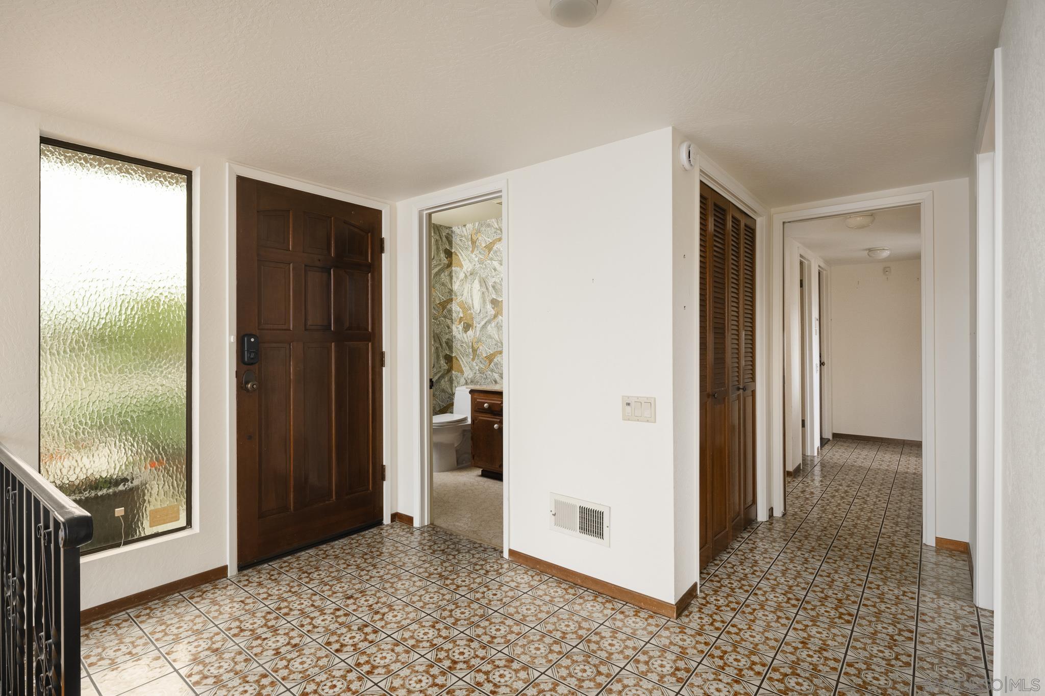 Detail Gallery Image 8 of 44 For 2712  Mateo Pl, Carlsbad,  CA 92009 - 3 Beds | 2/1 Baths