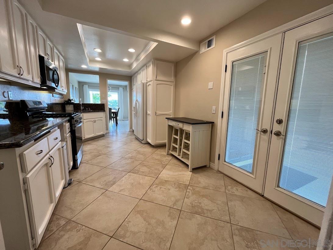 Detail Gallery Image 11 of 35 For 731  Concerto Glen, Escondido,  CA 92025 - 3 Beds | 2/1 Baths