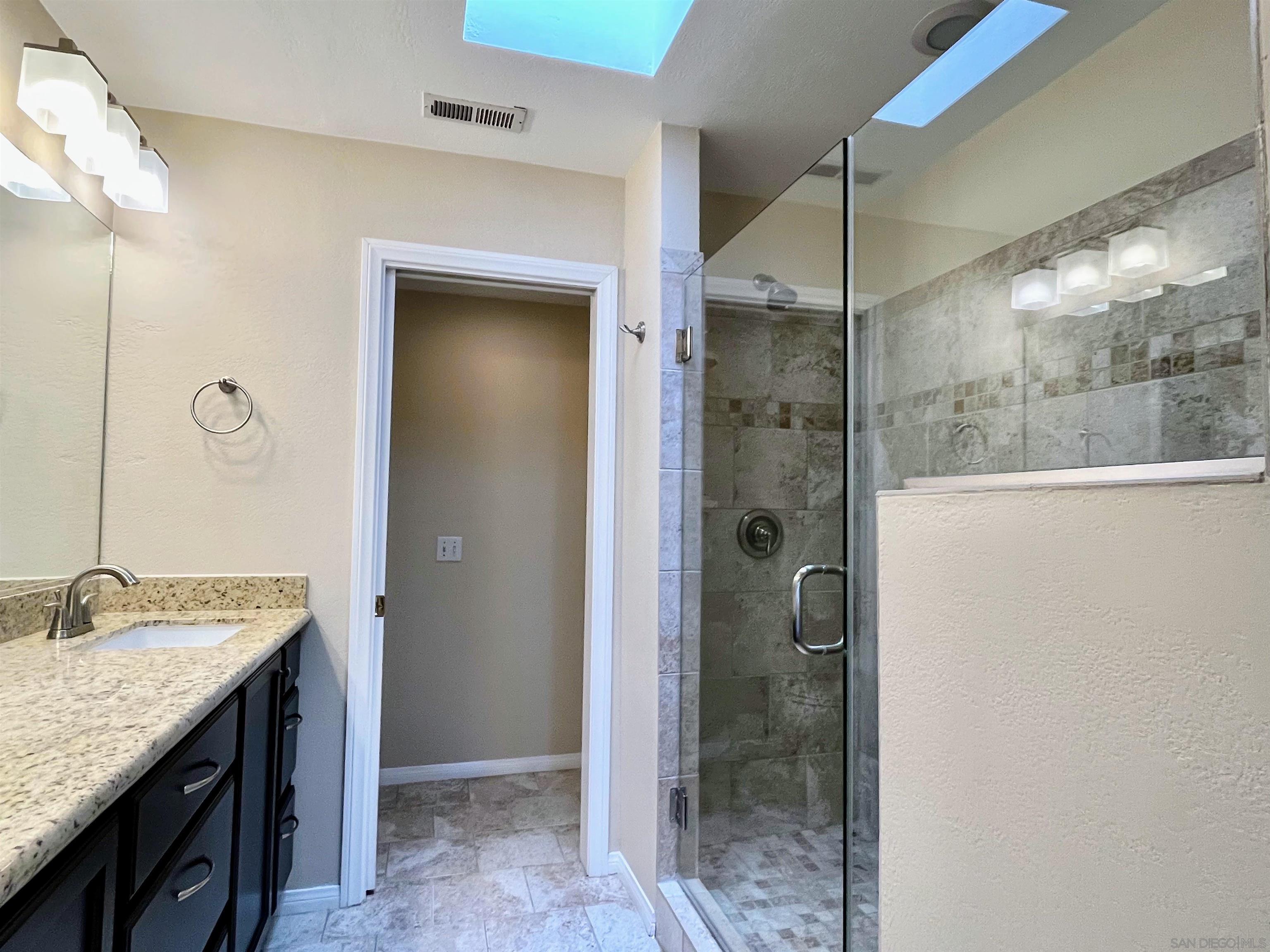 Detail Gallery Image 16 of 35 For 731  Concerto Glen, Escondido,  CA 92025 - 3 Beds | 2/1 Baths