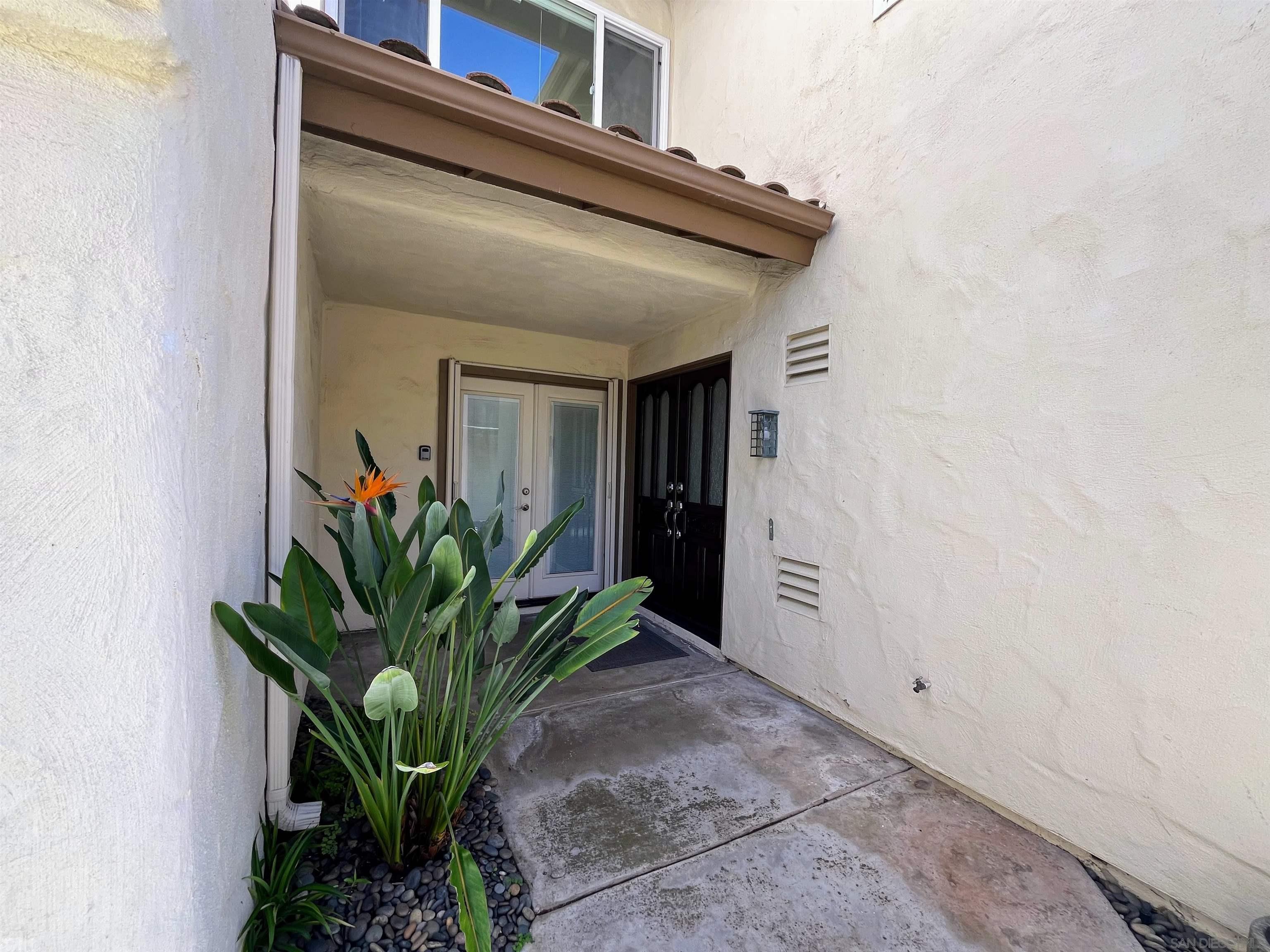 Detail Gallery Image 3 of 35 For 731  Concerto Glen, Escondido,  CA 92025 - 3 Beds | 2/1 Baths