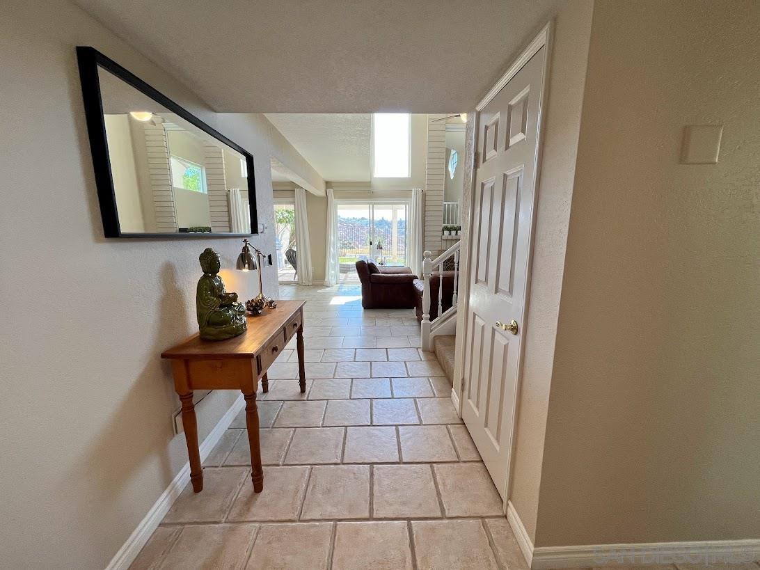 Detail Gallery Image 4 of 35 For 731  Concerto Glen, Escondido,  CA 92025 - 3 Beds | 2/1 Baths