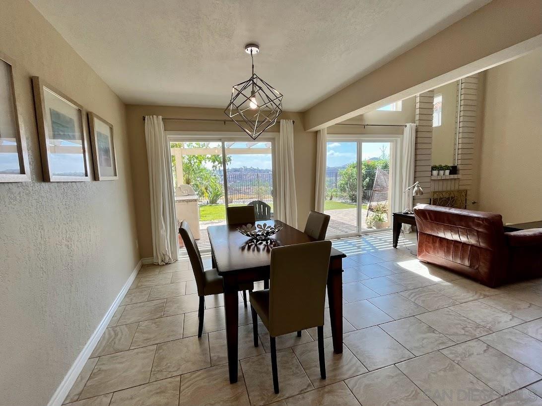 Detail Gallery Image 7 of 35 For 731  Concerto Glen, Escondido,  CA 92025 - 3 Beds | 2/1 Baths