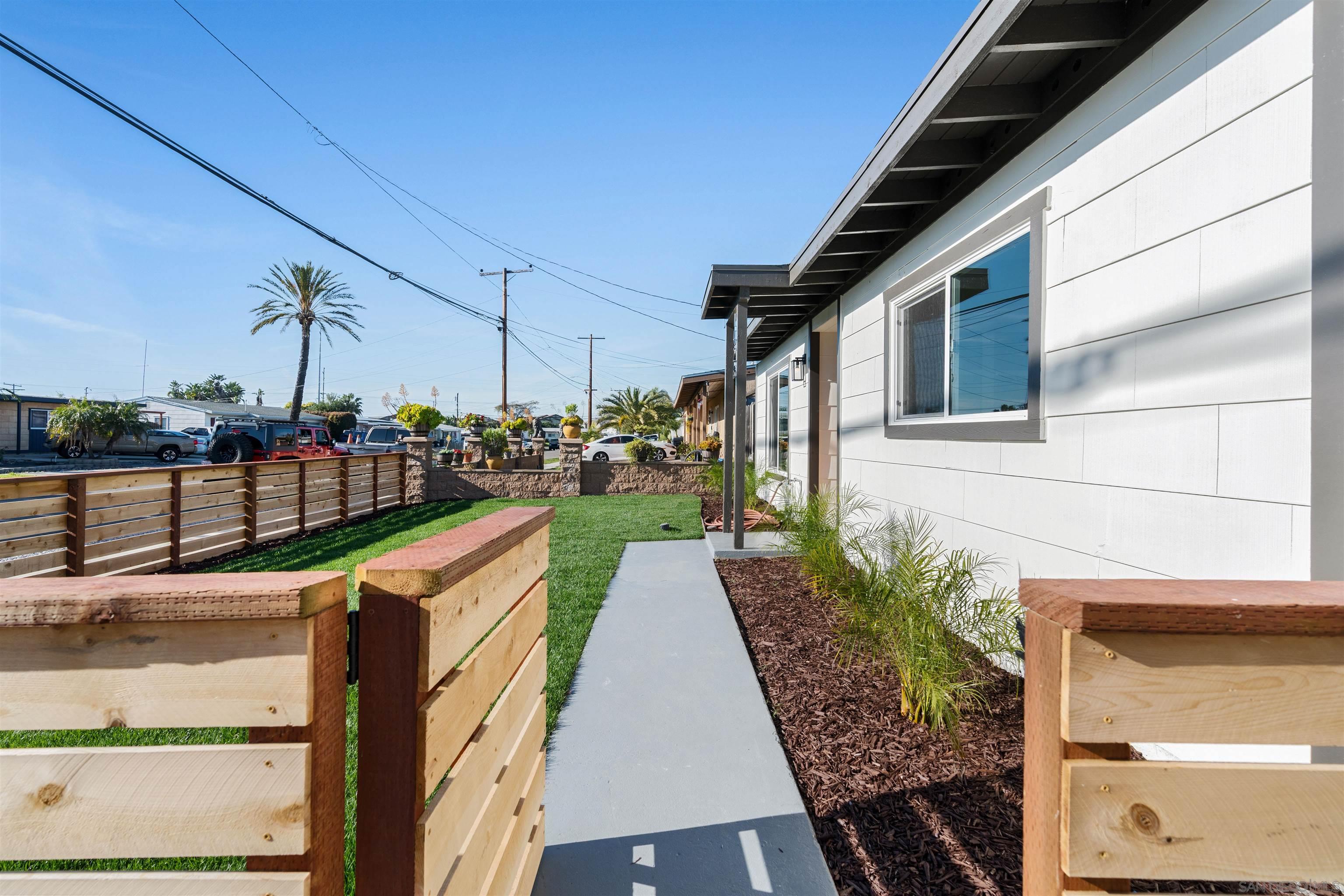 Detail Gallery Image 8 of 74 For 1426  Santa Rosa St, Oceanside,  CA 92058 - 3 Beds | 2 Baths