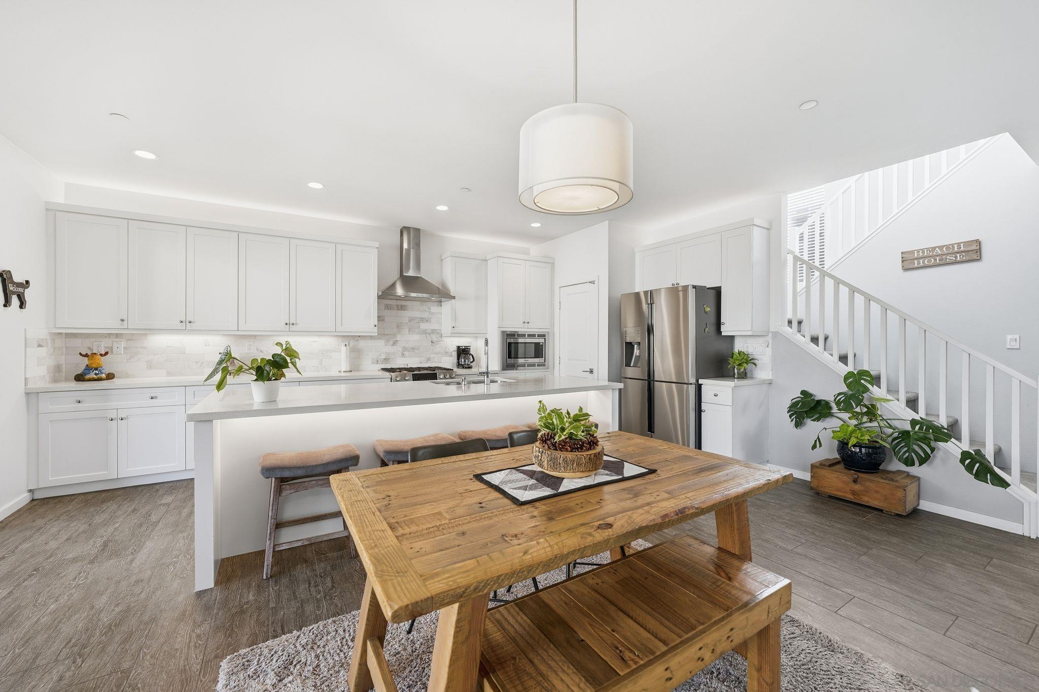 Detail Gallery Image 19 of 55 For 8337  Summit Way, San Diego,  CA 92108 - 3 Beds | 3/1 Baths