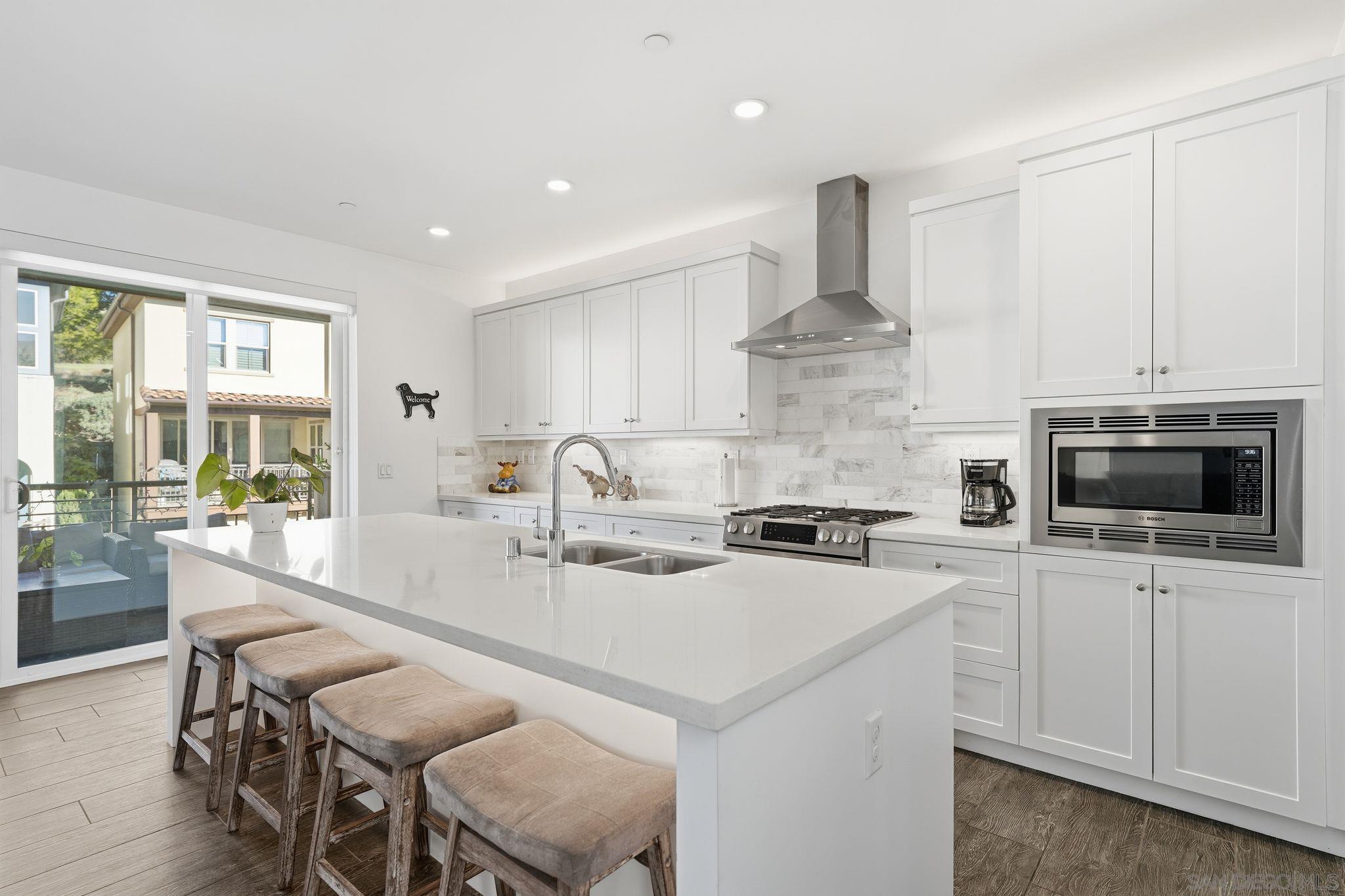 Detail Gallery Image 30 of 55 For 8337  Summit Way, San Diego,  CA 92108 - 3 Beds | 3/1 Baths