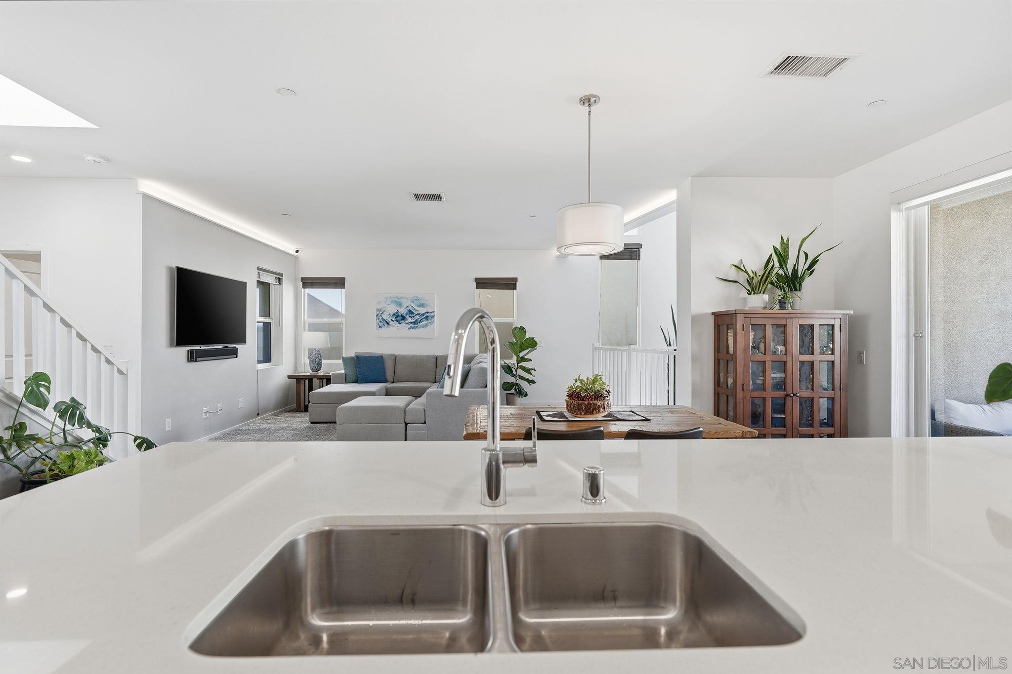 Detail Gallery Image 51 of 55 For 8337  Summit Way, San Diego,  CA 92108 - 3 Beds | 3/1 Baths