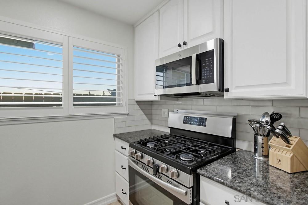 Detail Gallery Image 12 of 46 For 11038  Larkridge St, Santee,  CA 92071 - 3 Beds | 2 Baths