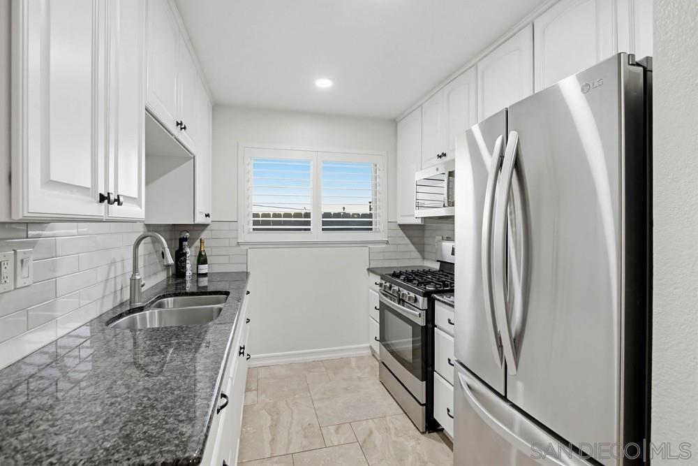 Detail Gallery Image 10 of 46 For 11038  Larkridge St, Santee,  CA 92071 - 3 Beds | 2 Baths