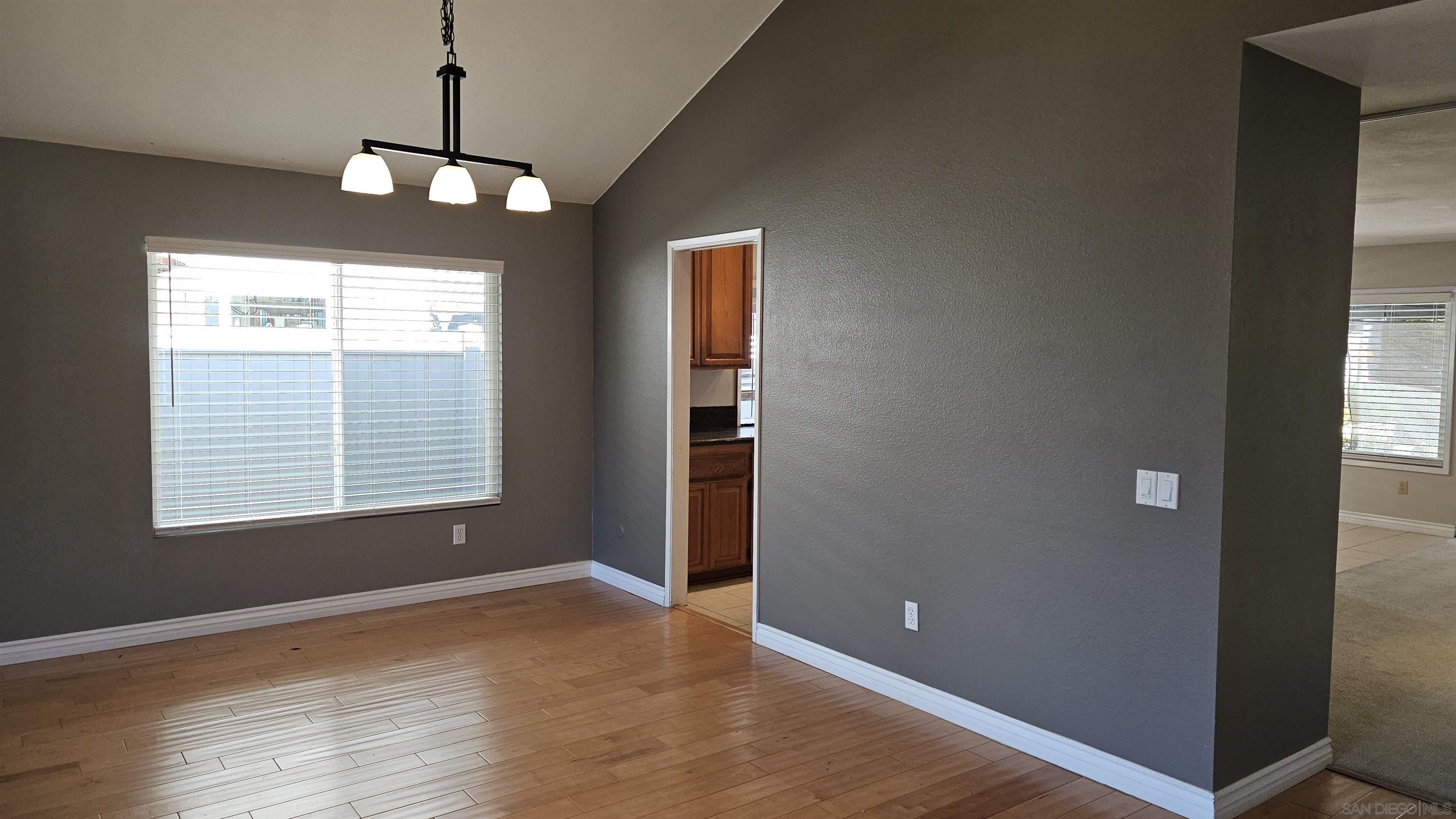 Detail Gallery Image 5 of 43 For 13079  War Bonnet St, San Diego,  CA 92129 - 4 Beds | 2 Baths