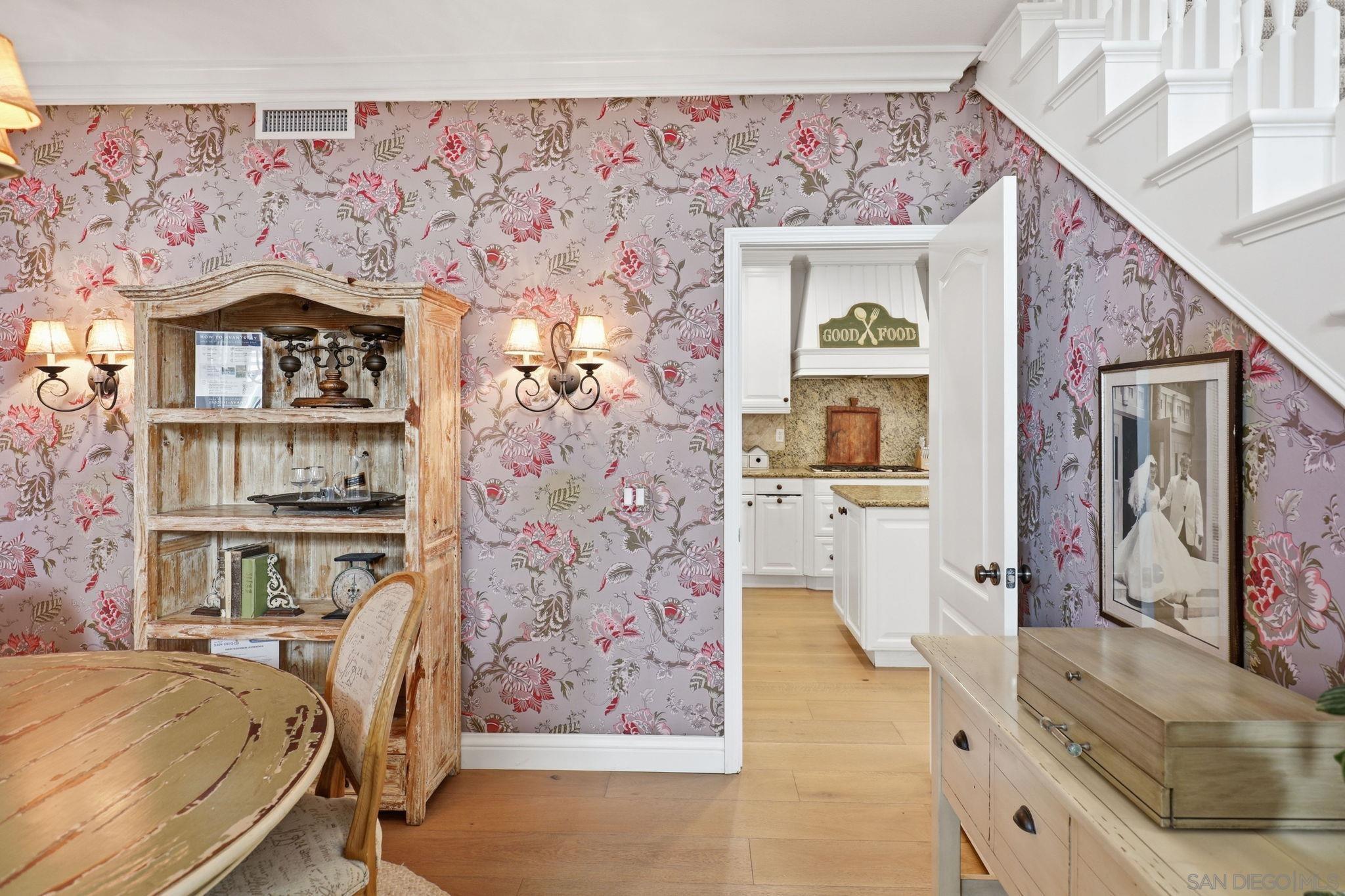 Detail Gallery Image 11 of 62 For 13248  Deer Canyon Place, San Diego,  CA 92129 - 5 Beds | 3 Baths