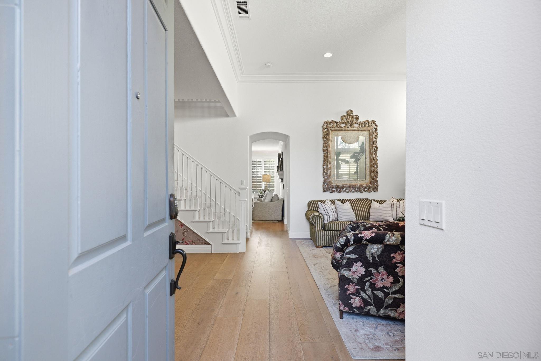 Detail Gallery Image 4 of 62 For 13248  Deer Canyon Place, San Diego,  CA 92129 - 5 Beds | 3 Baths