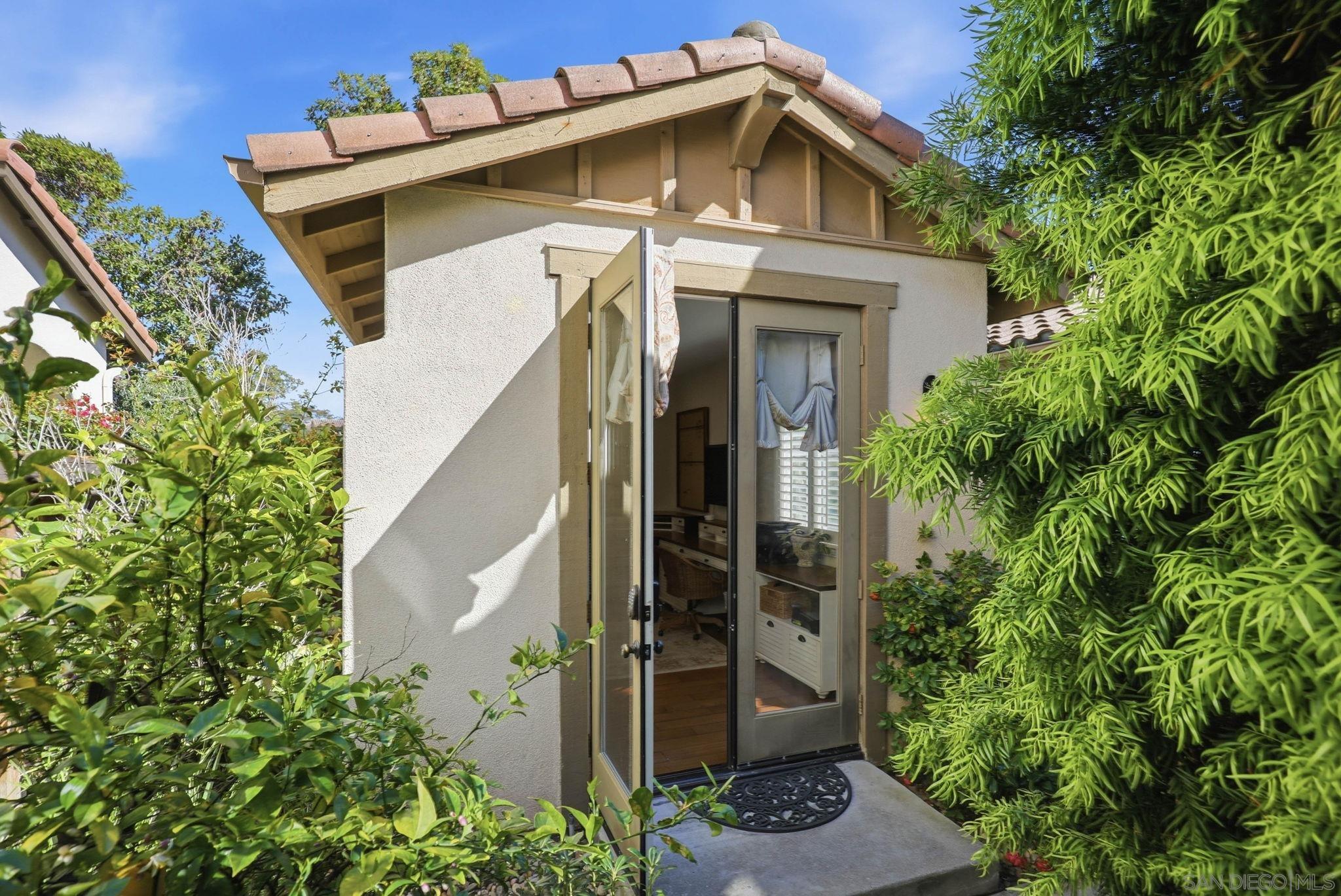 Detail Gallery Image 34 of 62 For 13248  Deer Canyon Place, San Diego,  CA 92129 - 5 Beds | 3 Baths