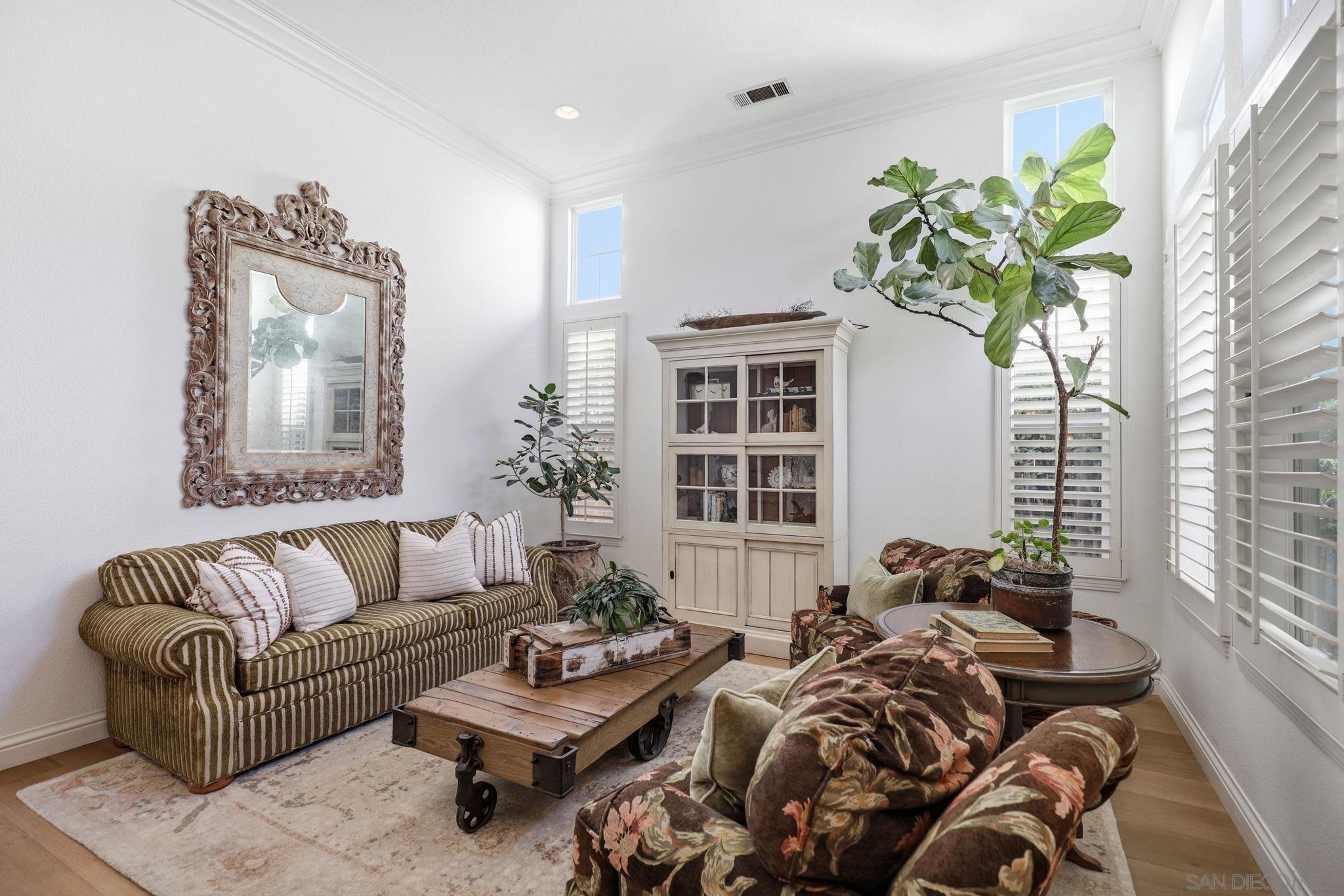 Detail Gallery Image 5 of 62 For 13248  Deer Canyon Place, San Diego,  CA 92129 - 5 Beds | 3 Baths