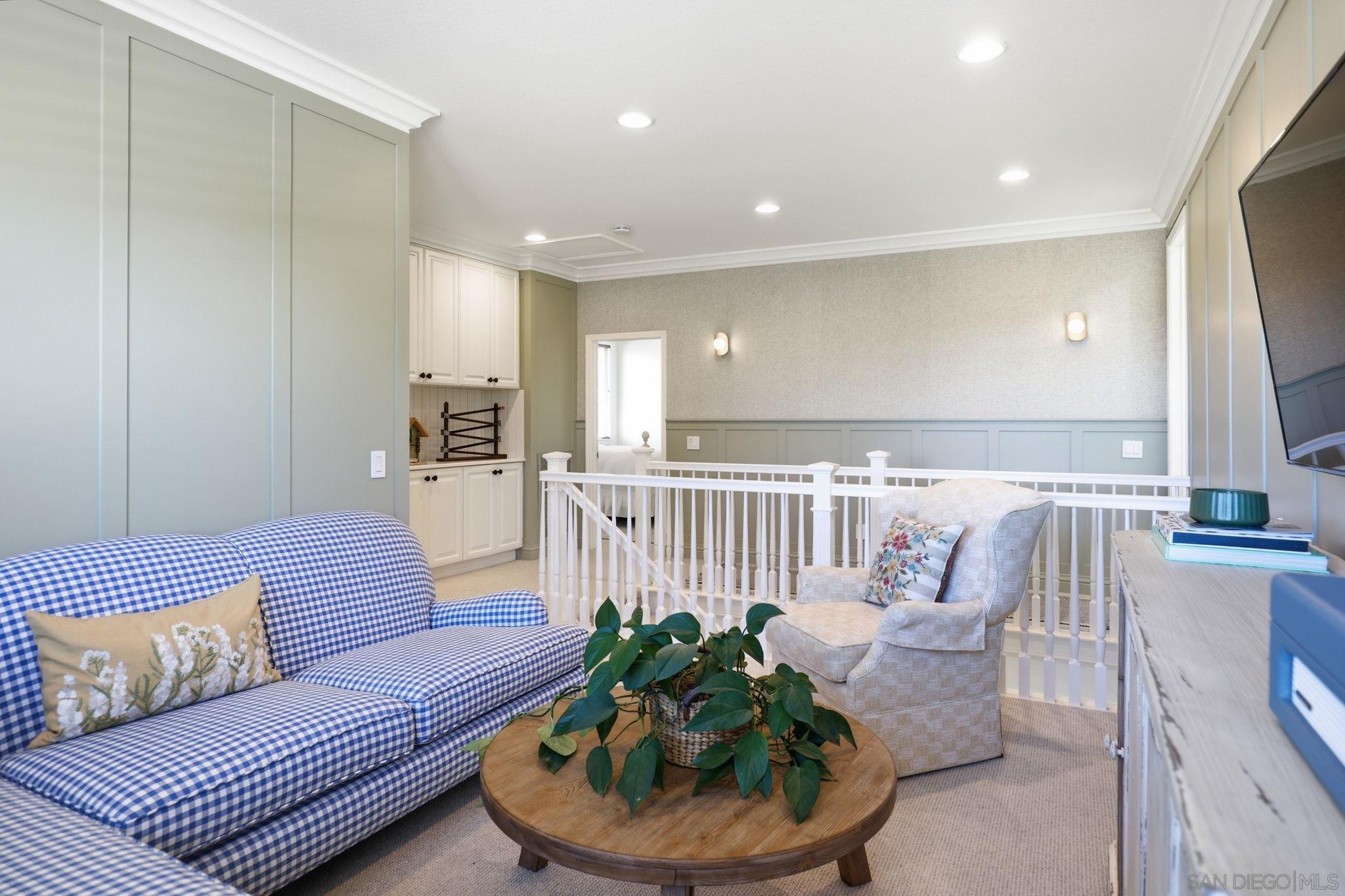 Detail Gallery Image 41 of 62 For 13248  Deer Canyon Place, San Diego,  CA 92129 - 5 Beds | 3 Baths