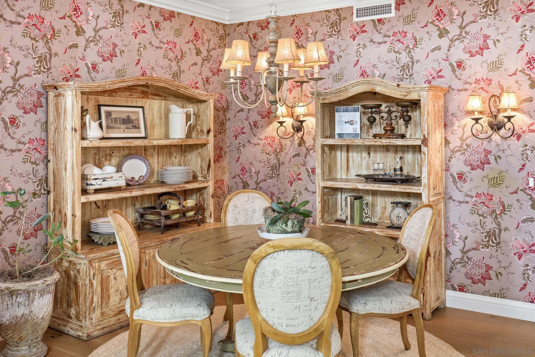 Detail Gallery Image 10 of 62 For 13248  Deer Canyon Place, San Diego,  CA 92129 - 5 Beds | 3 Baths