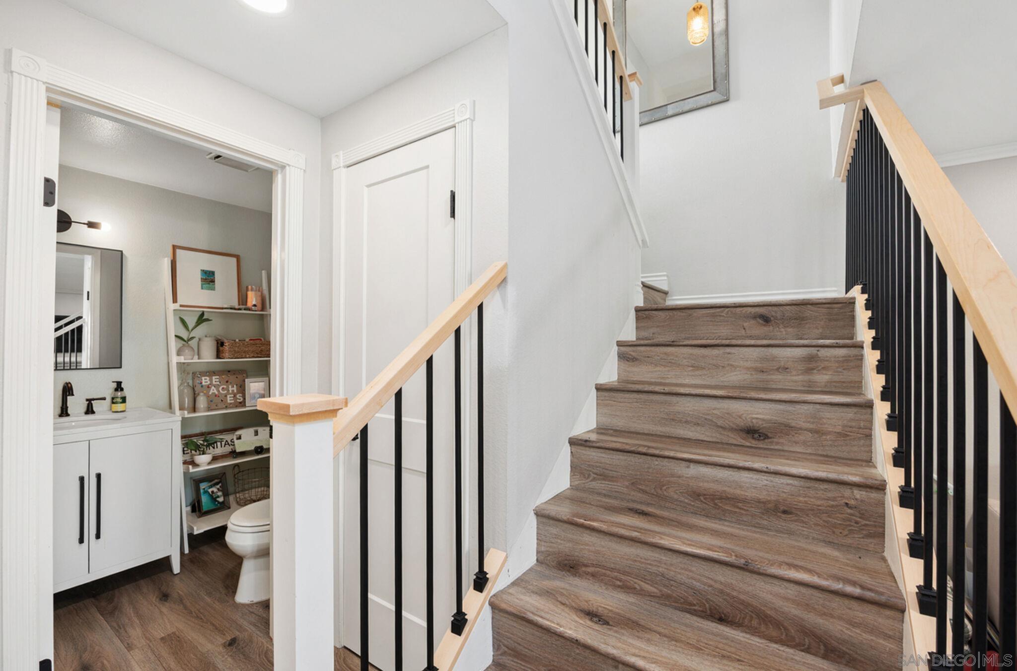 Detail Gallery Image 15 of 30 For 1971  Azure Way, Encinitas,  CA 92024 - 2 Beds | 2/1 Baths