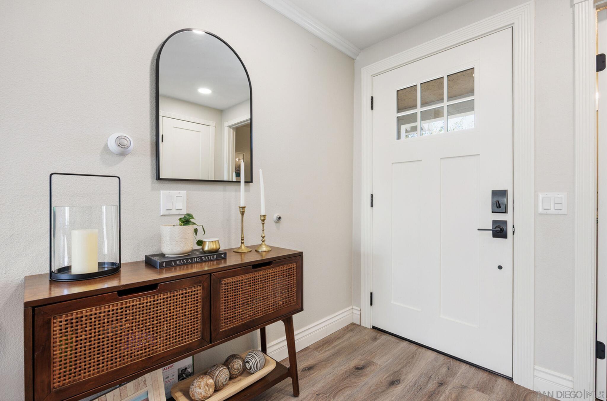 Detail Gallery Image 5 of 30 For 1971  Azure Way, Encinitas,  CA 92024 - 2 Beds | 2/1 Baths