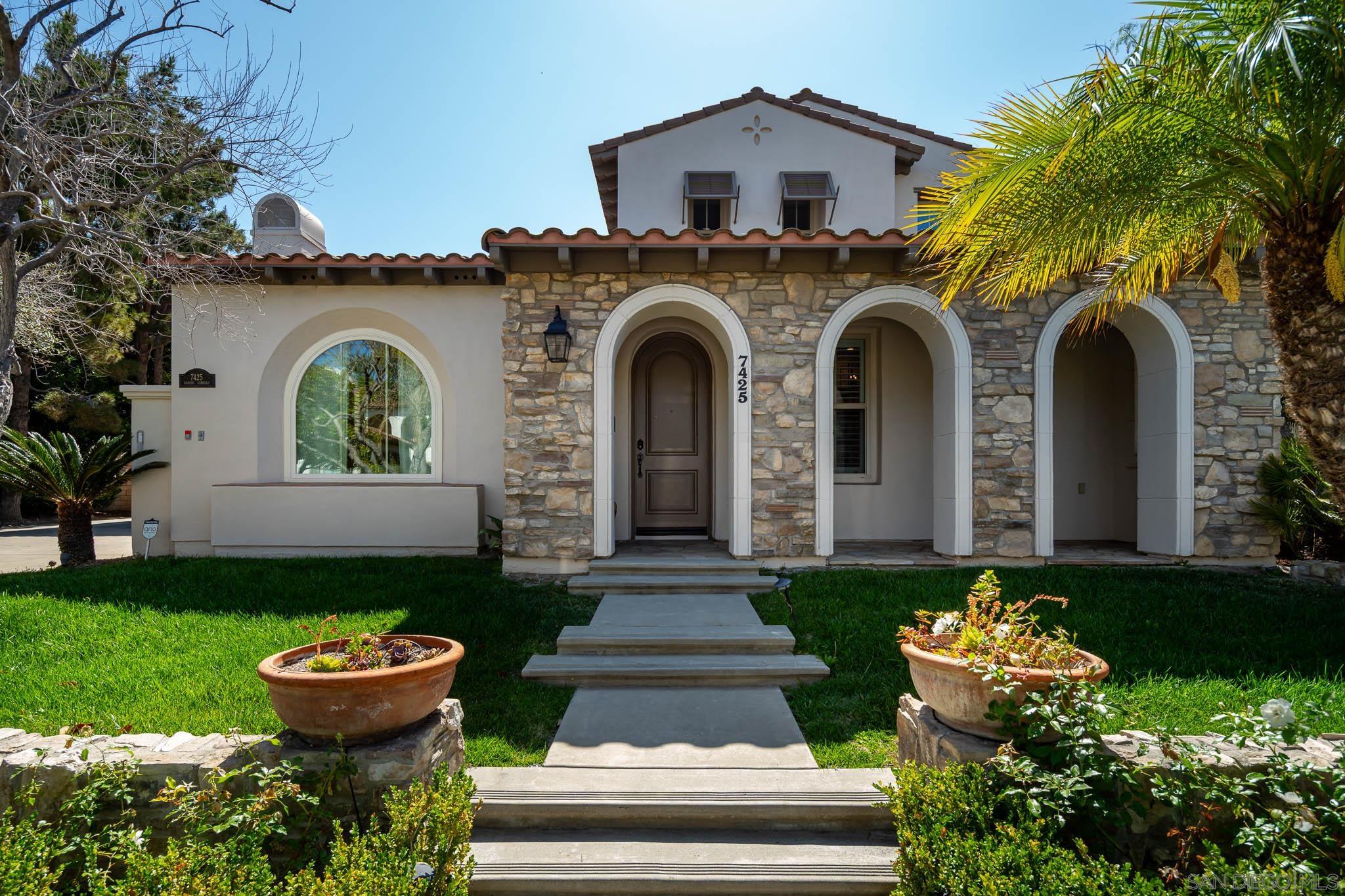 Detail Gallery Image 2 of 29 For 7425  Rancho Cabrillo Trail, San Diego,  CA 92127 - 4 Beds | 3/1 Baths