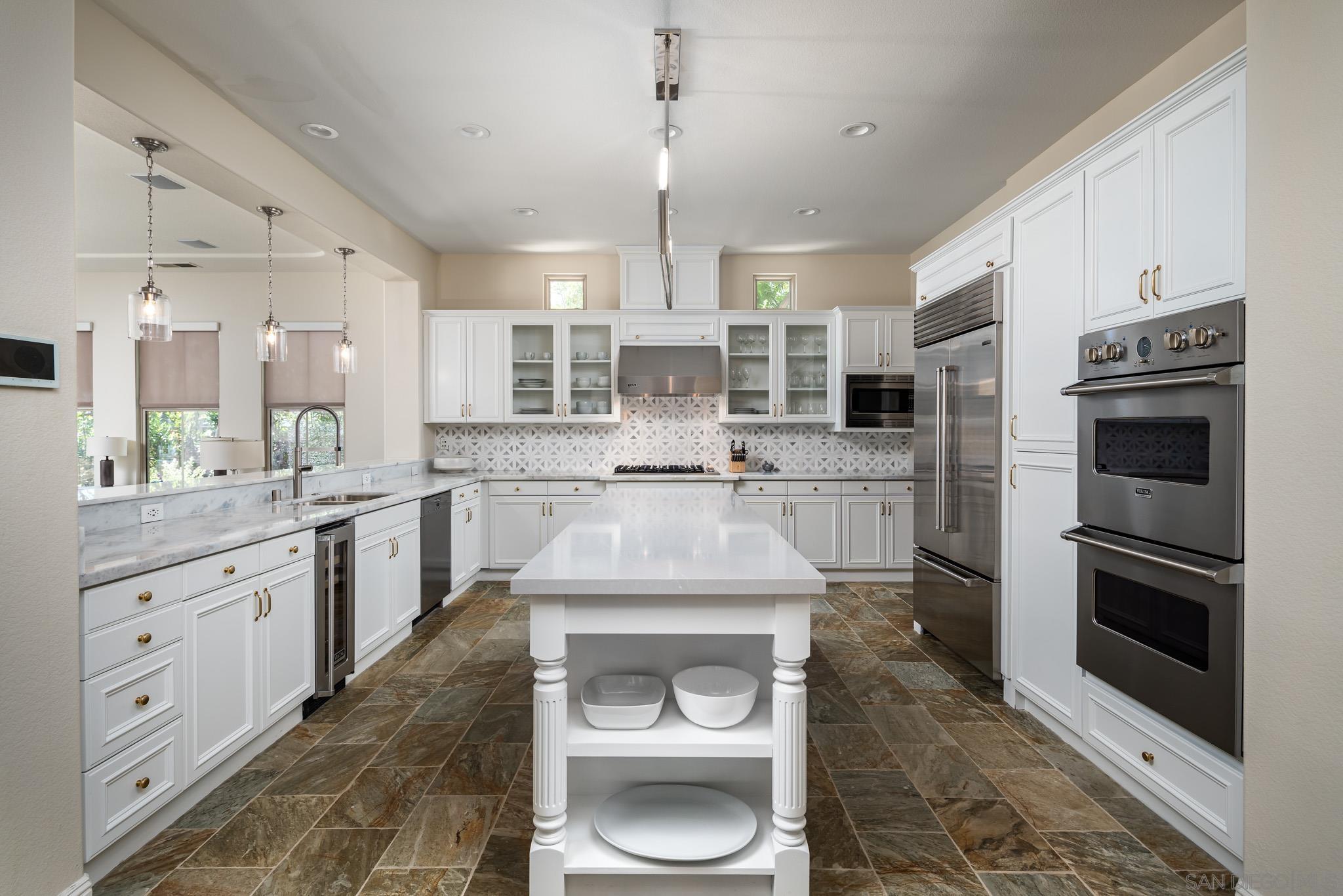 Detail Gallery Image 11 of 29 For 7425  Rancho Cabrillo Trail, San Diego,  CA 92127 - 4 Beds | 3/1 Baths