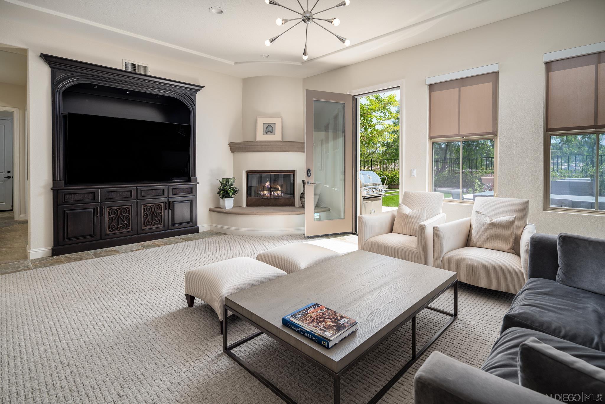 Detail Gallery Image 14 of 29 For 7425  Rancho Cabrillo Trail, San Diego,  CA 92127 - 4 Beds | 3/1 Baths