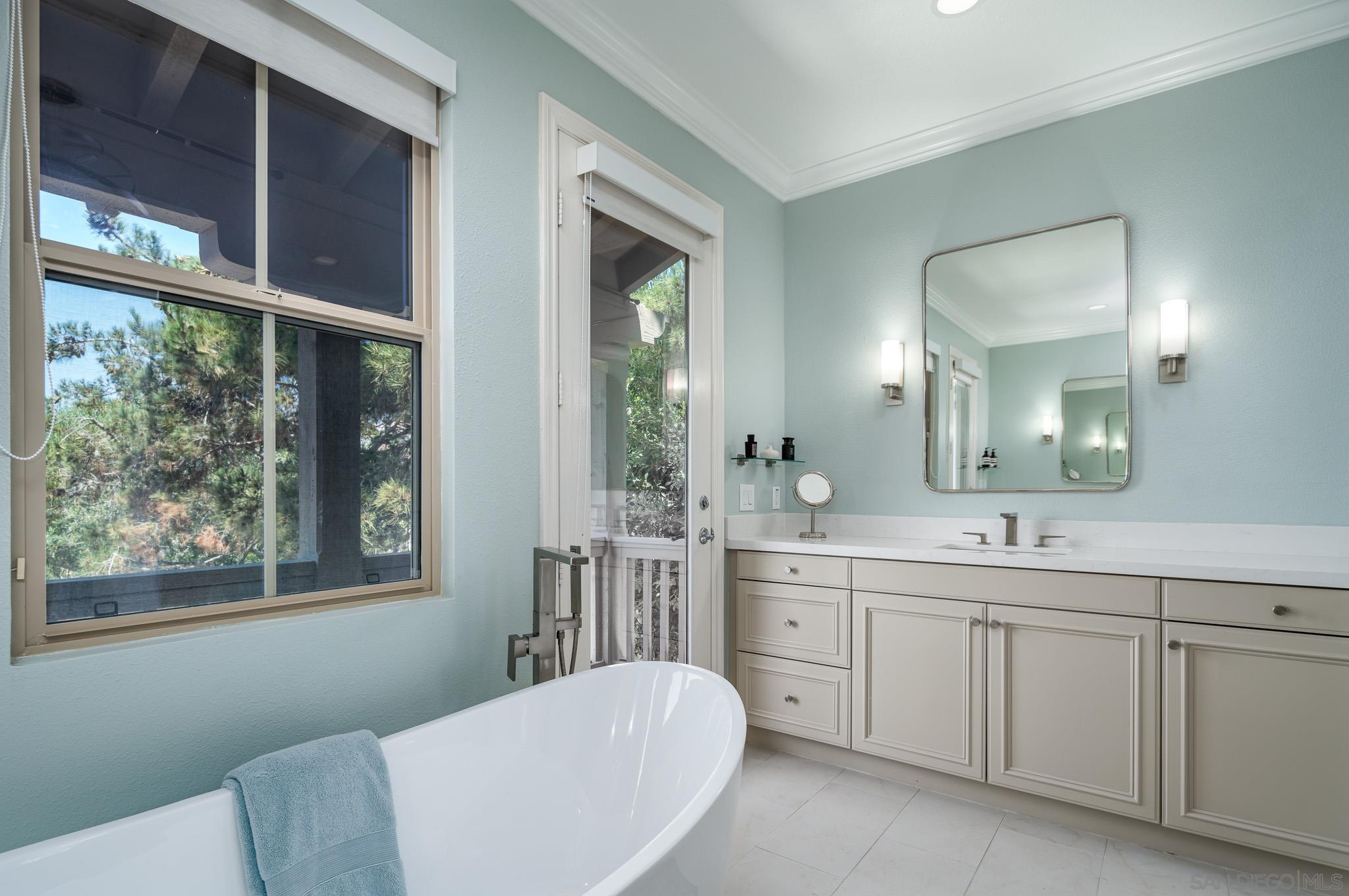 Detail Gallery Image 19 of 29 For 7425  Rancho Cabrillo Trail, San Diego,  CA 92127 - 4 Beds | 3/1 Baths