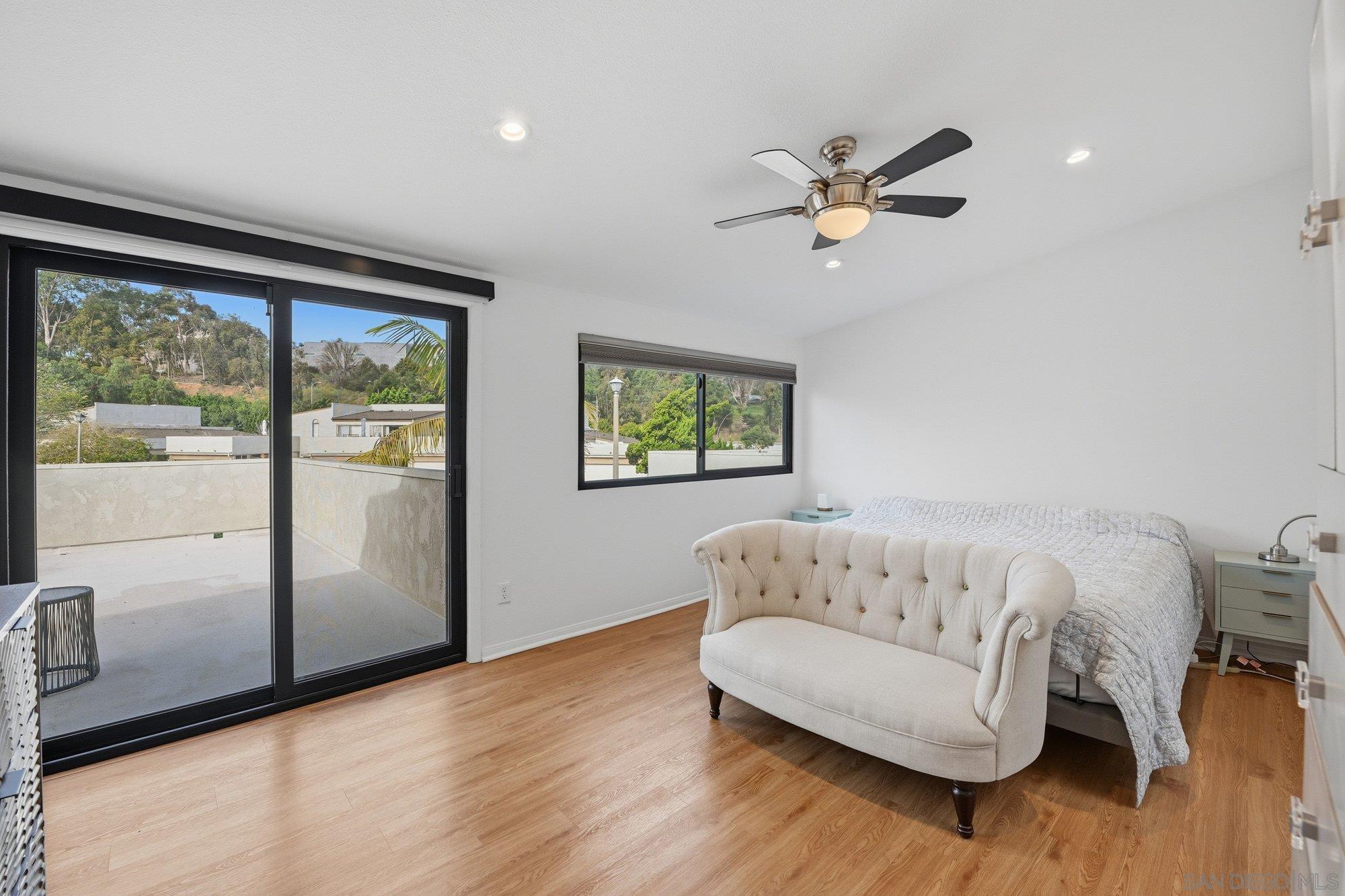 Detail Gallery Image 20 of 45 For 8963  Caminito Fresco, La Jolla,  CA 92037 - 4 Beds | 2/1 Baths