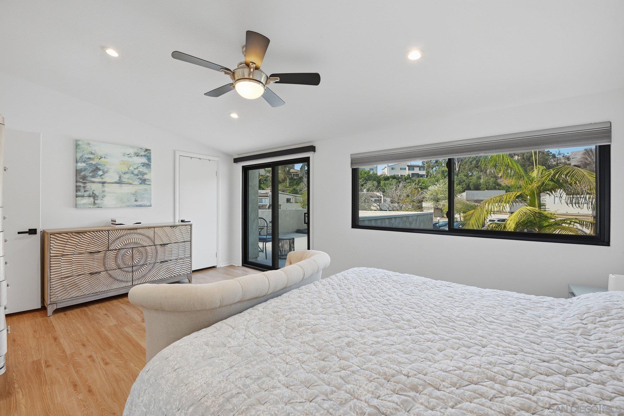 Detail Gallery Image 21 of 45 For 8963  Caminito Fresco, La Jolla,  CA 92037 - 4 Beds | 2/1 Baths