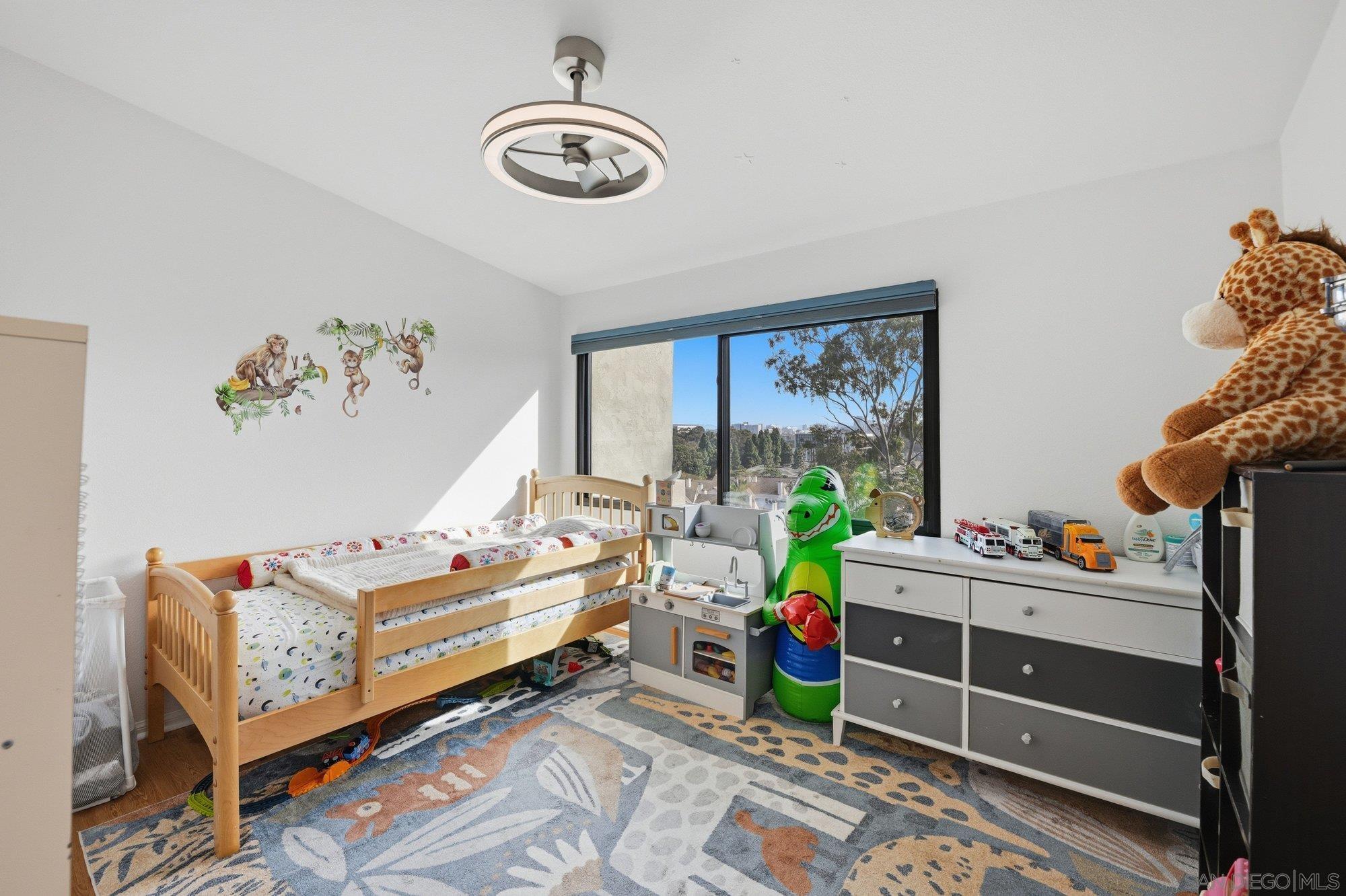 Detail Gallery Image 27 of 45 For 8963  Caminito Fresco, La Jolla,  CA 92037 - 4 Beds | 2/1 Baths