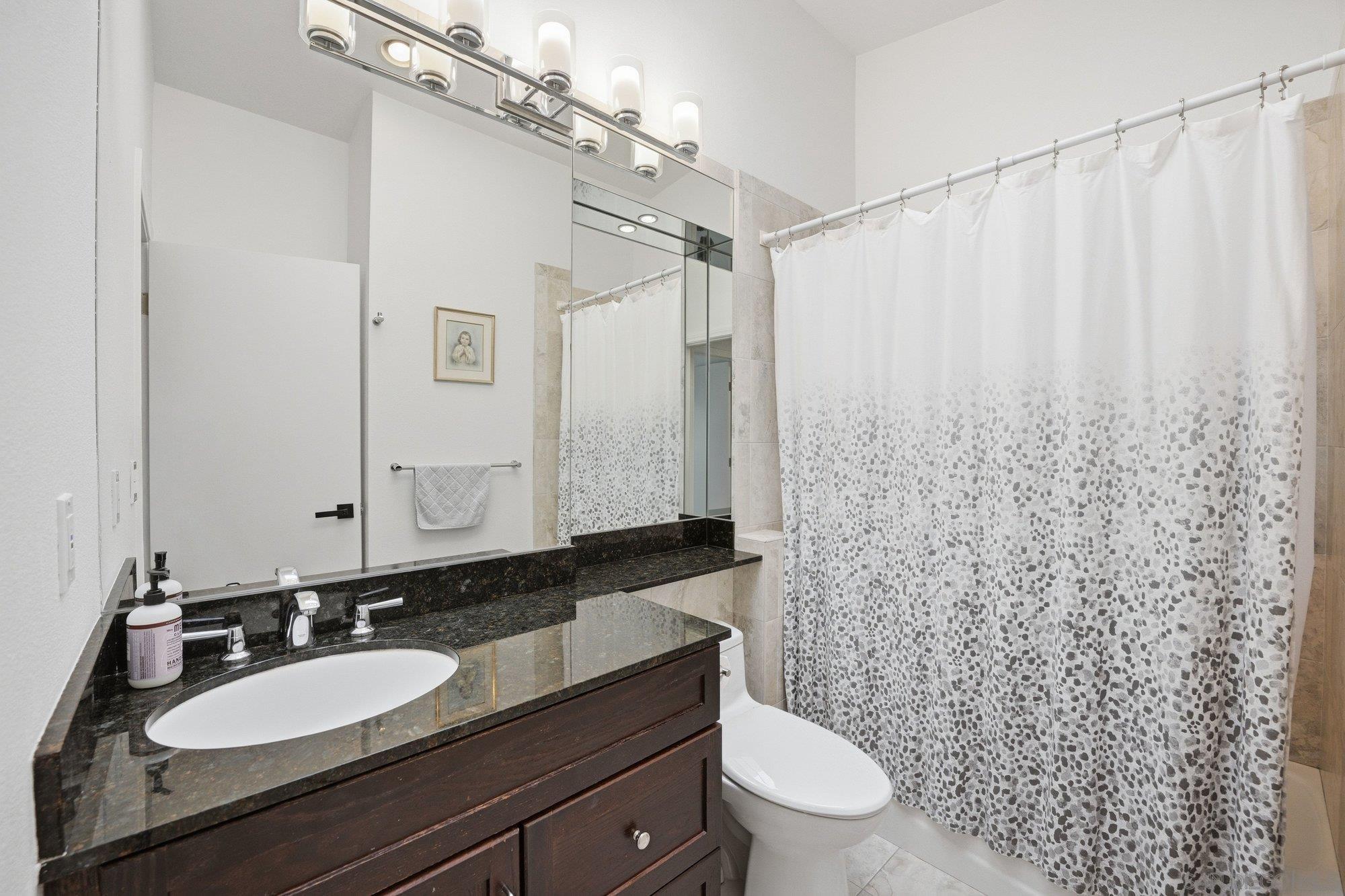 Detail Gallery Image 28 of 45 For 8963  Caminito Fresco, La Jolla,  CA 92037 - 4 Beds | 2/1 Baths